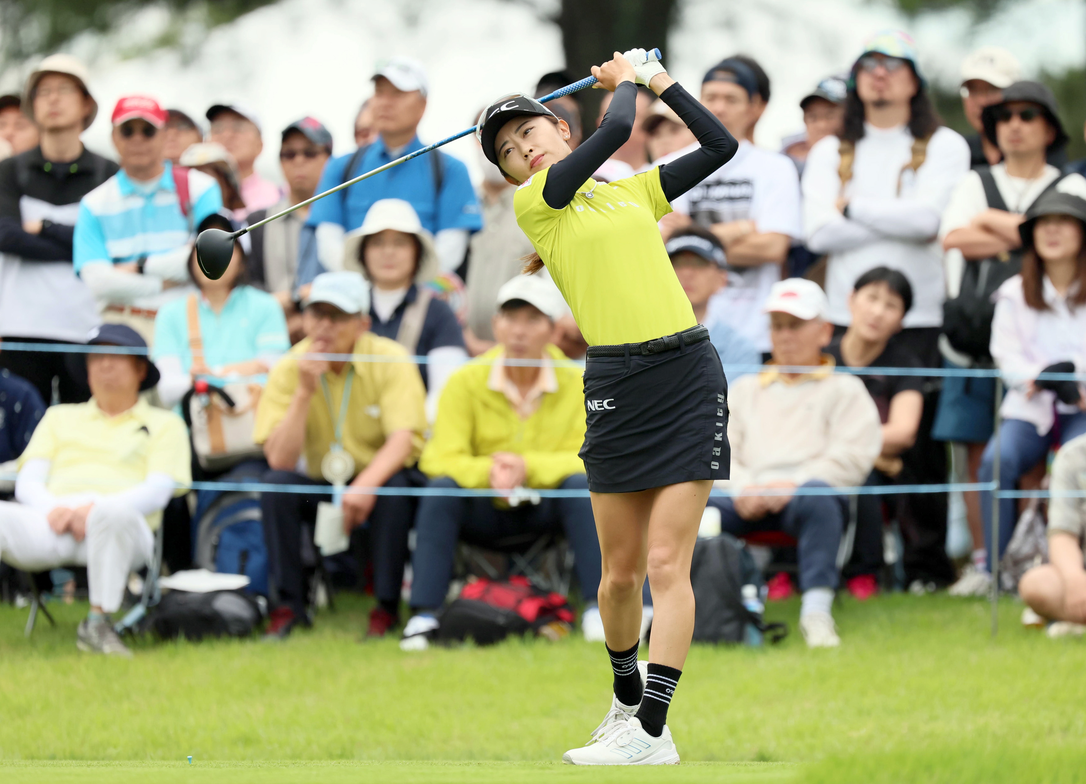 サントリーウイスキー 角瓶サントリーレディース　女子ゴルフサイン　安田祐香選手 女子ゴルフ、安田祐香ら4人首位 宮里藍サントリー第1日｜全国