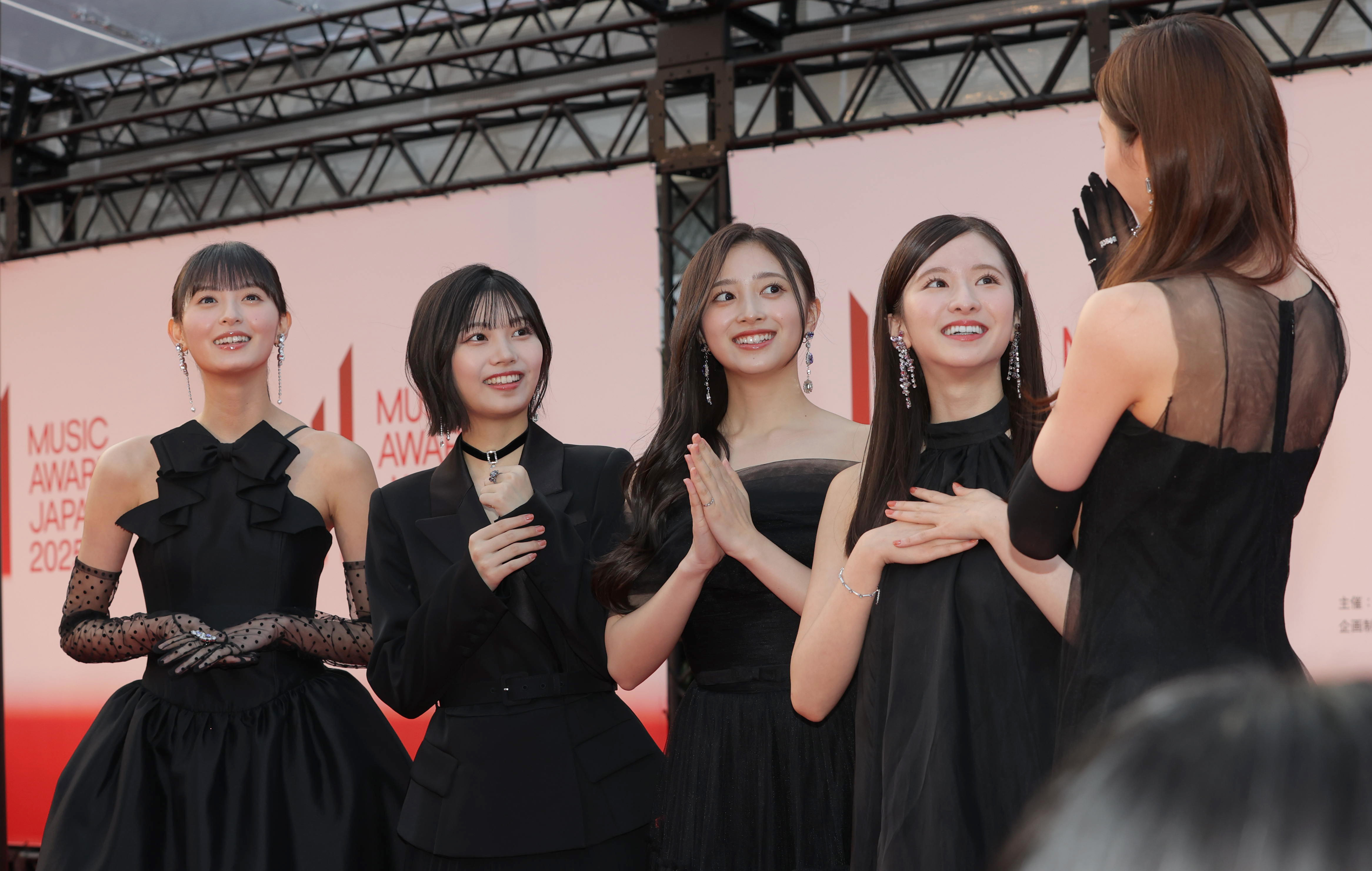 紅白で明暗分かれた乃木坂と櫻坂、AKB大復活とカワラボ勢躍進 Spotify