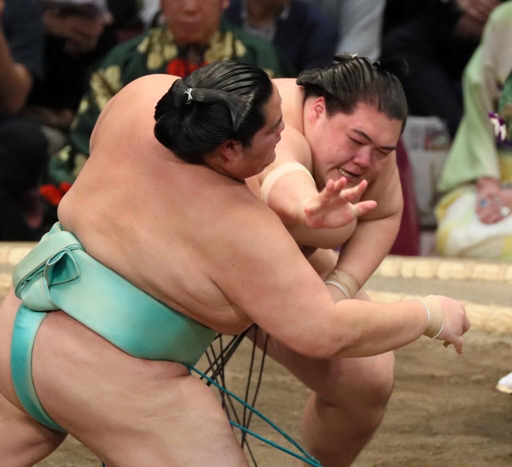 新三役狙う王鵬が琴桜を撃破、飛躍への決意 八角理事長も大きな期待