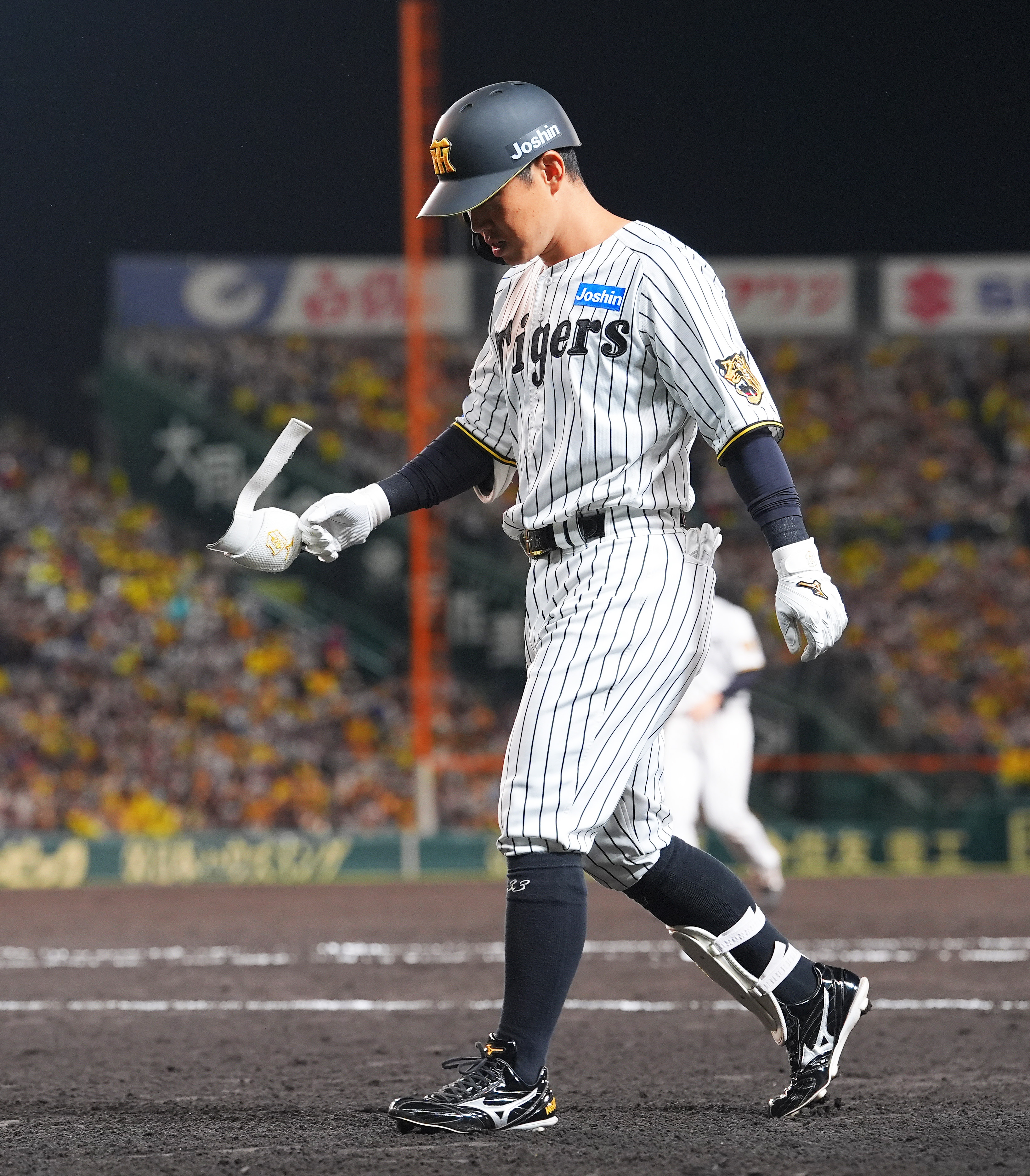 阪神、1死満塁のチャンスも代打・糸原健斗が併殺打…33イニング連続無
