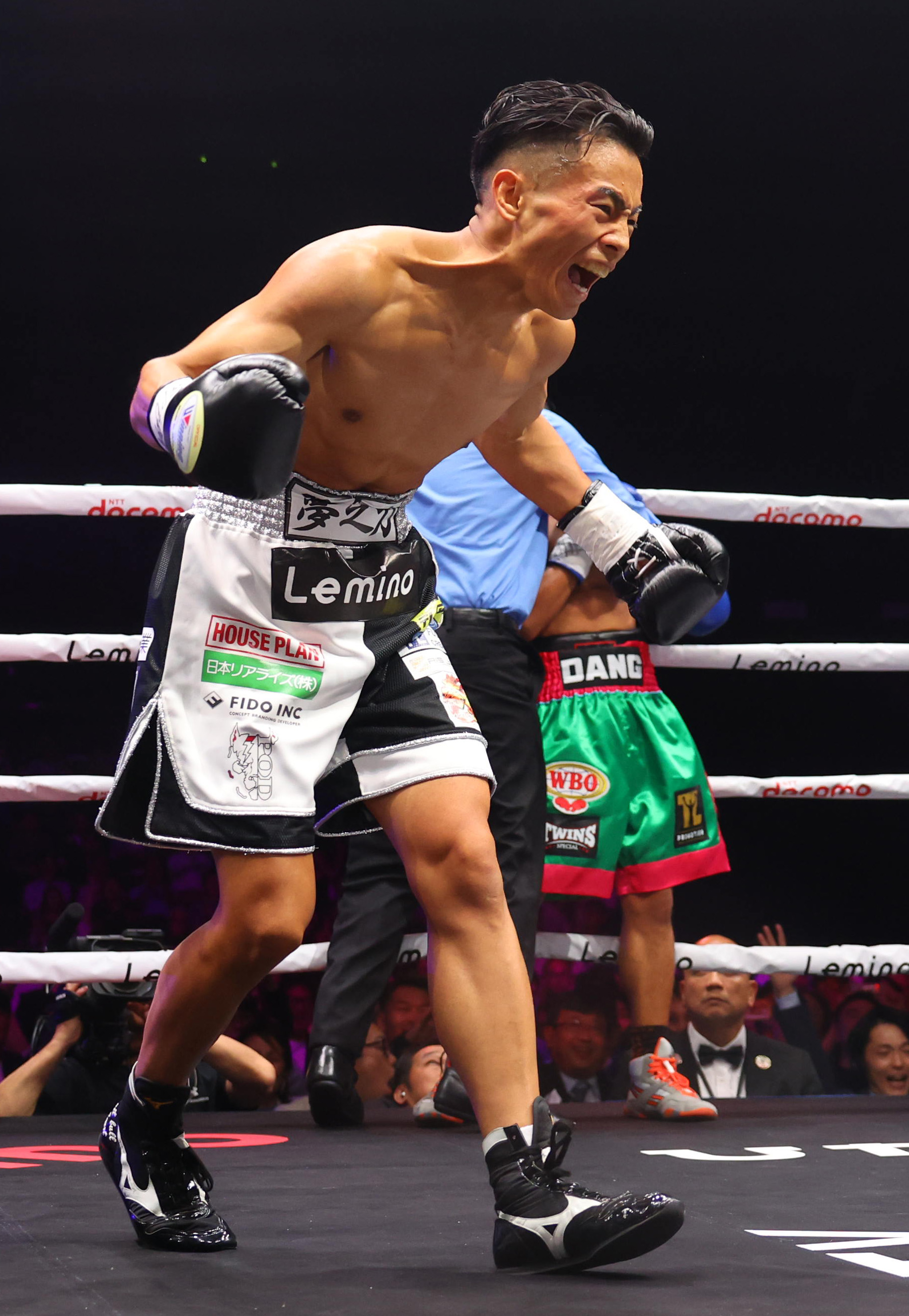 ボクシング  武居由樹  ヌルマゴ 武居由樹選手 @yoshikitakei712 1RTKO 防衛勝利おめでとうござい