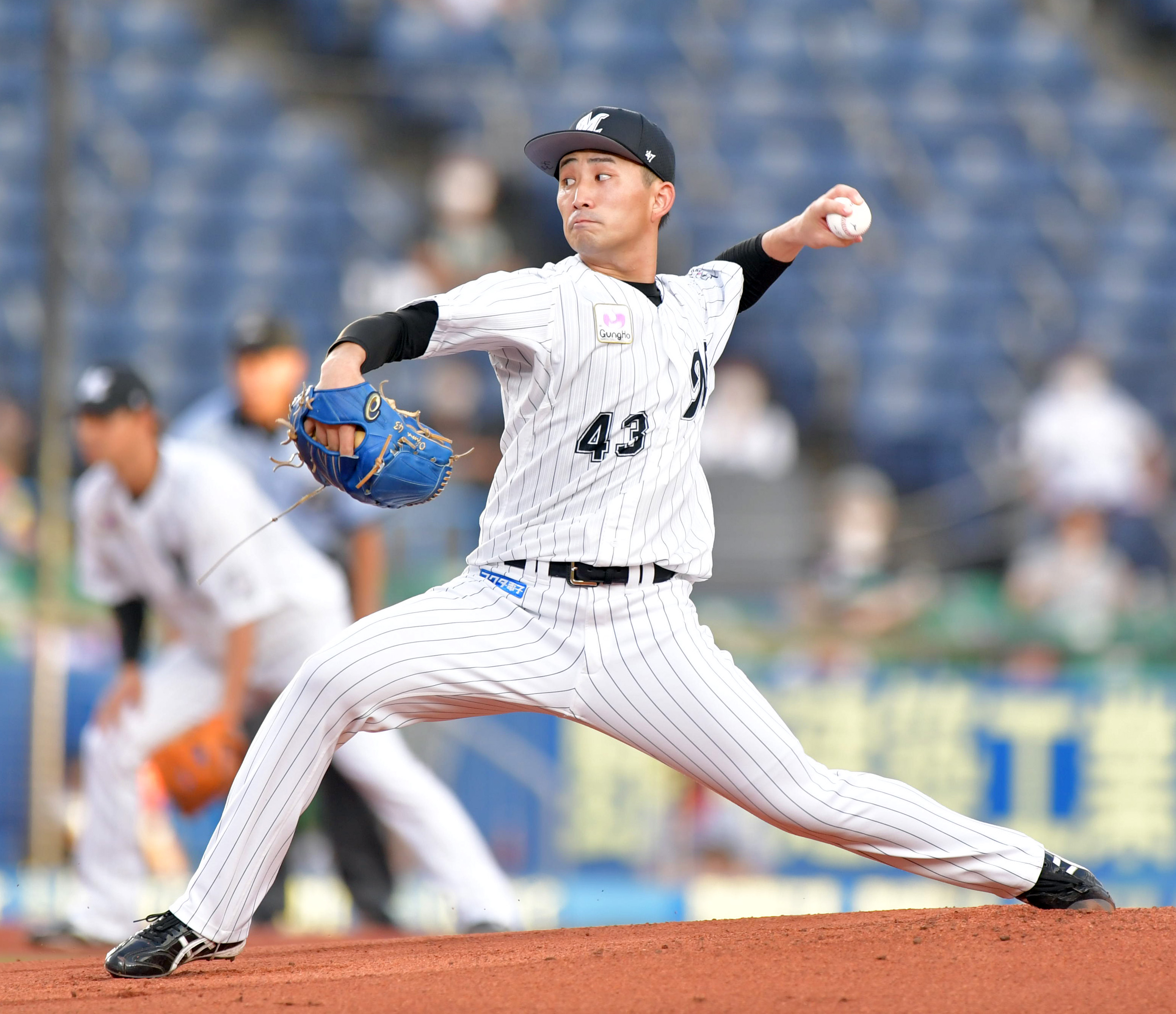 ロッテ・小島和哉の背番号「43」から「14」に変更 「早稲田