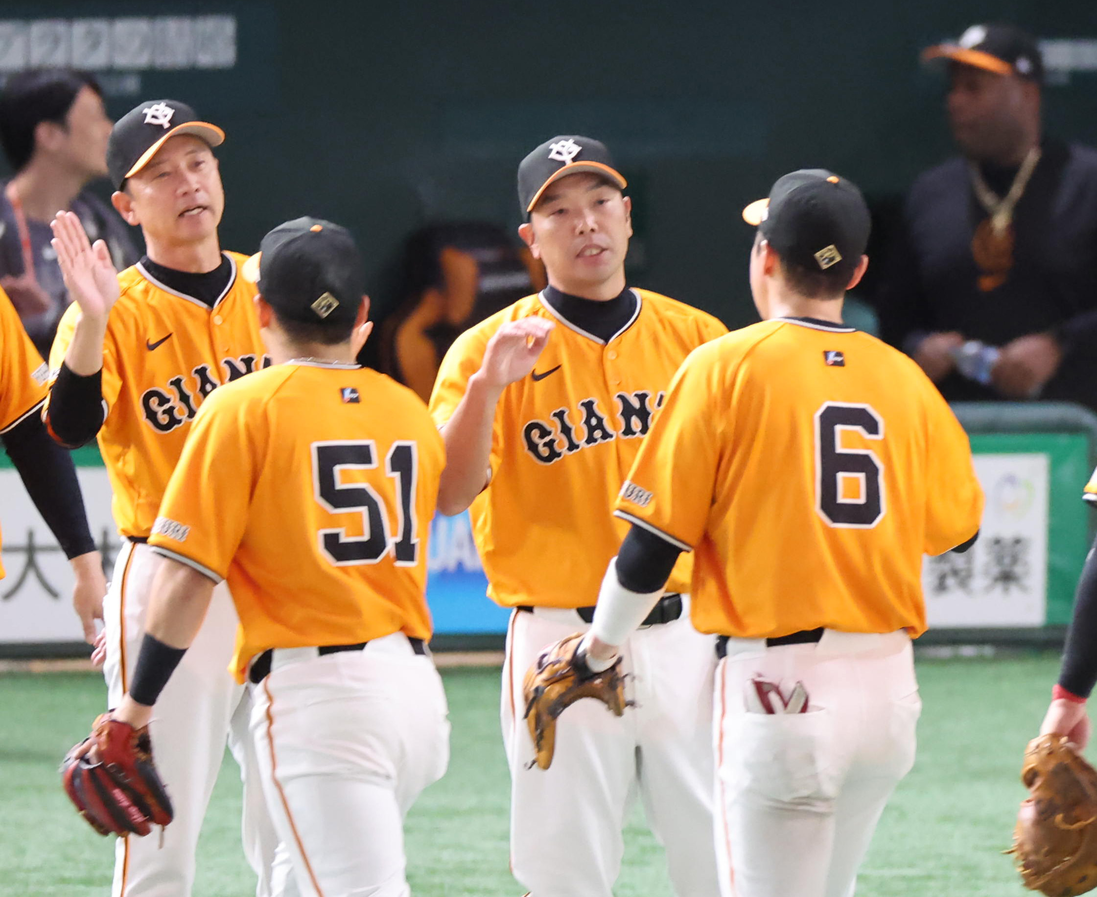 巨人・阿部監督、決勝弾の坂本勇人に「開き直って1、2の3でいったから