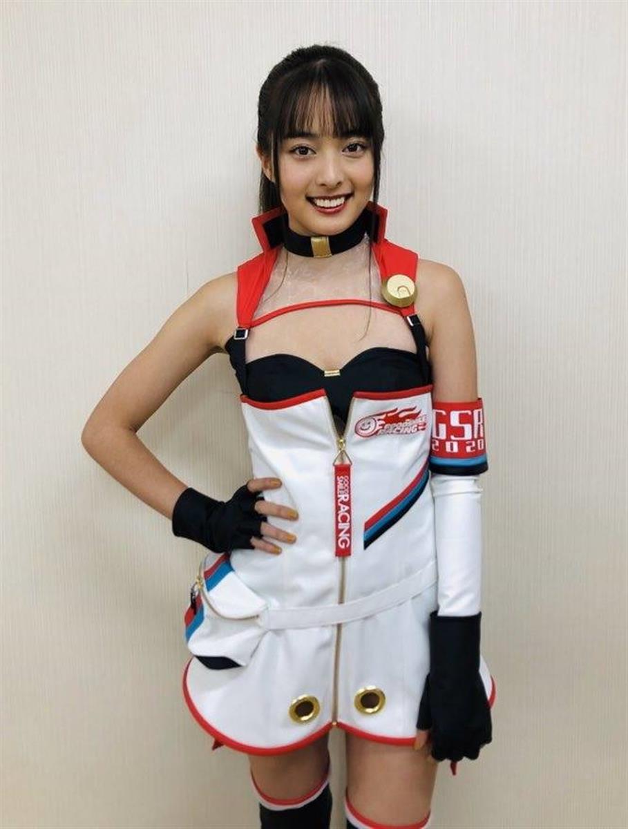 週末レースクイーン １９８ モデルとｒｑの二刀流 つぶらな瞳が印象的な青山明日香 サンスポ