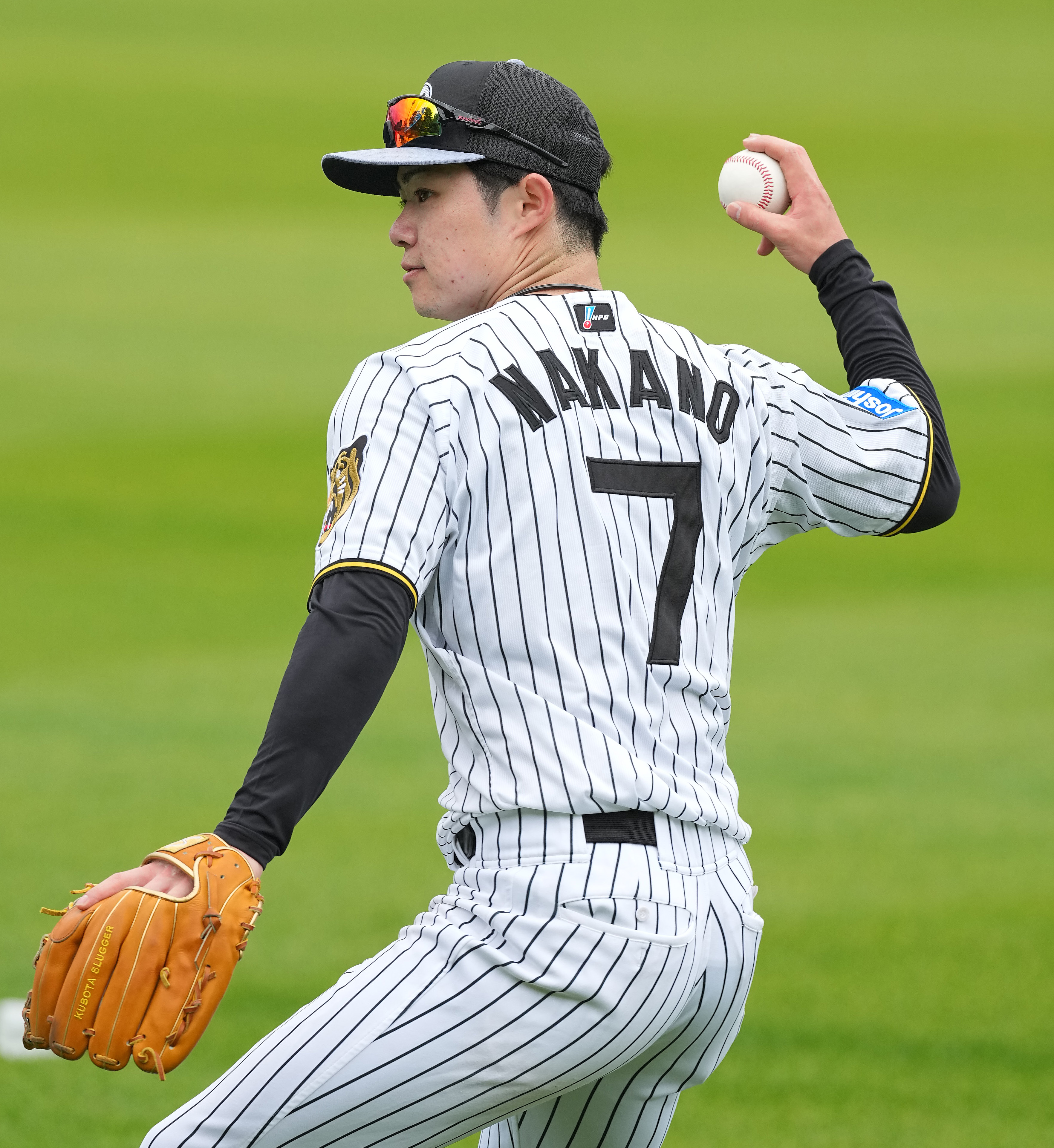 阪神　中野拓夢ユニフォーム　背番号7 阪神・中野拓夢、背番号7の周囲の感想は「似合ってる」「違和感ない