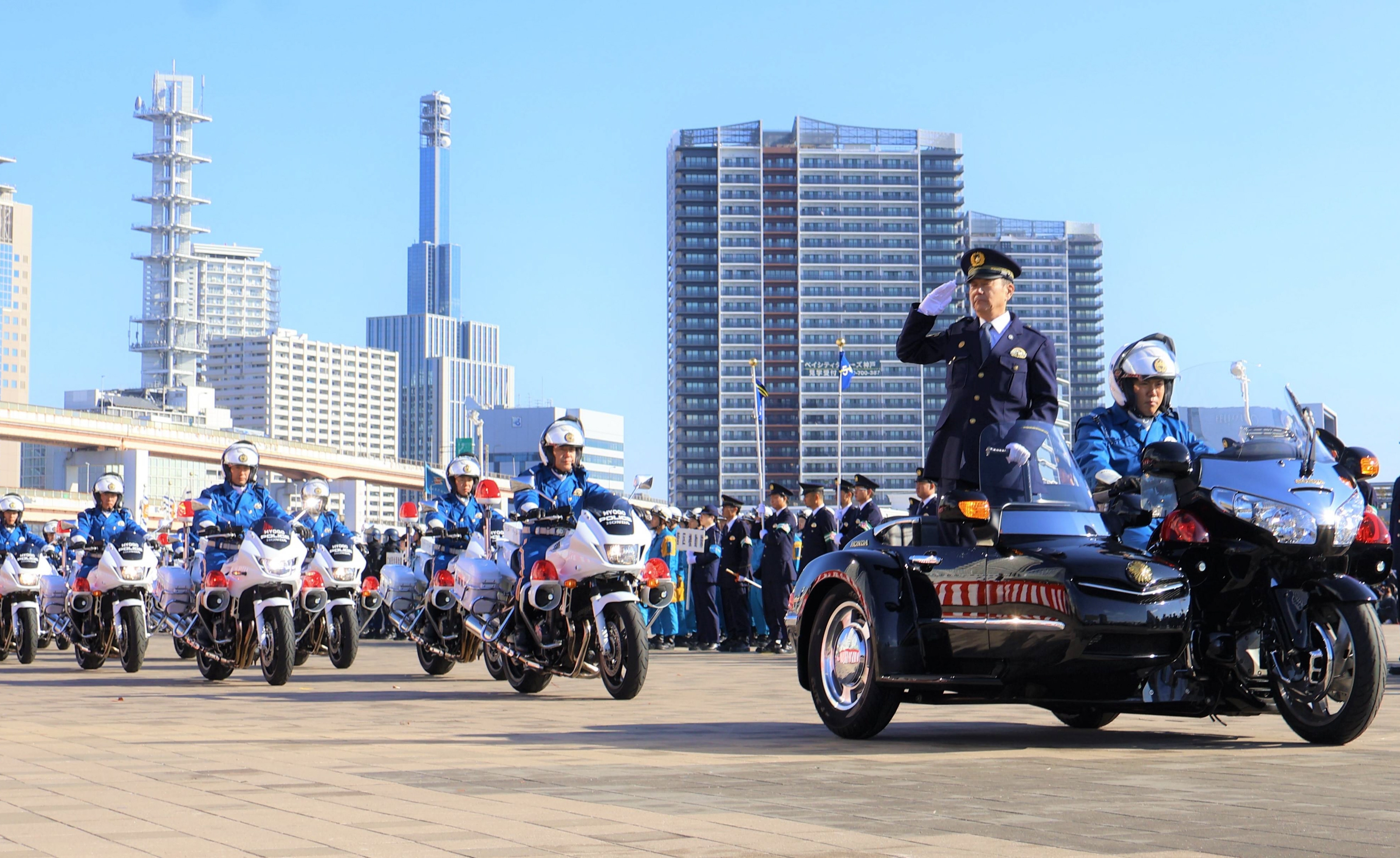 白バイ〈月光部隊〉　ヘルメット　警視庁　交通機動隊 白バイ〈月光部隊〉ヘルメット警視庁交通機動隊-糸魚川市石 | ヤマダ