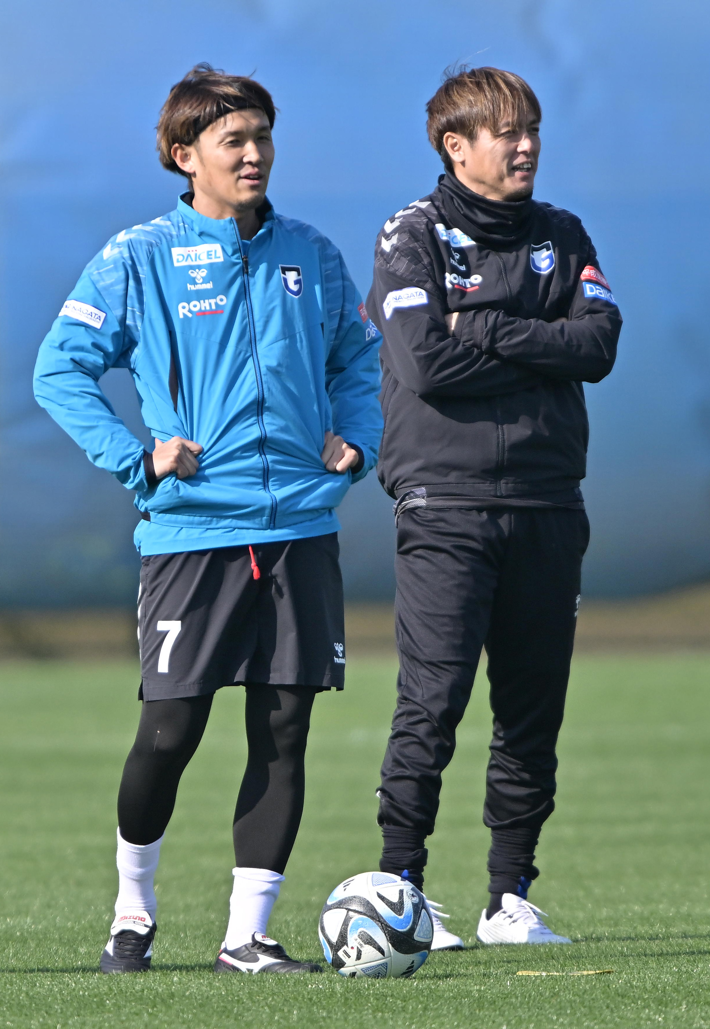 J1G大阪が始動 リーグ優勝に向けFW宇佐美貴史が遠藤保仁コーチ