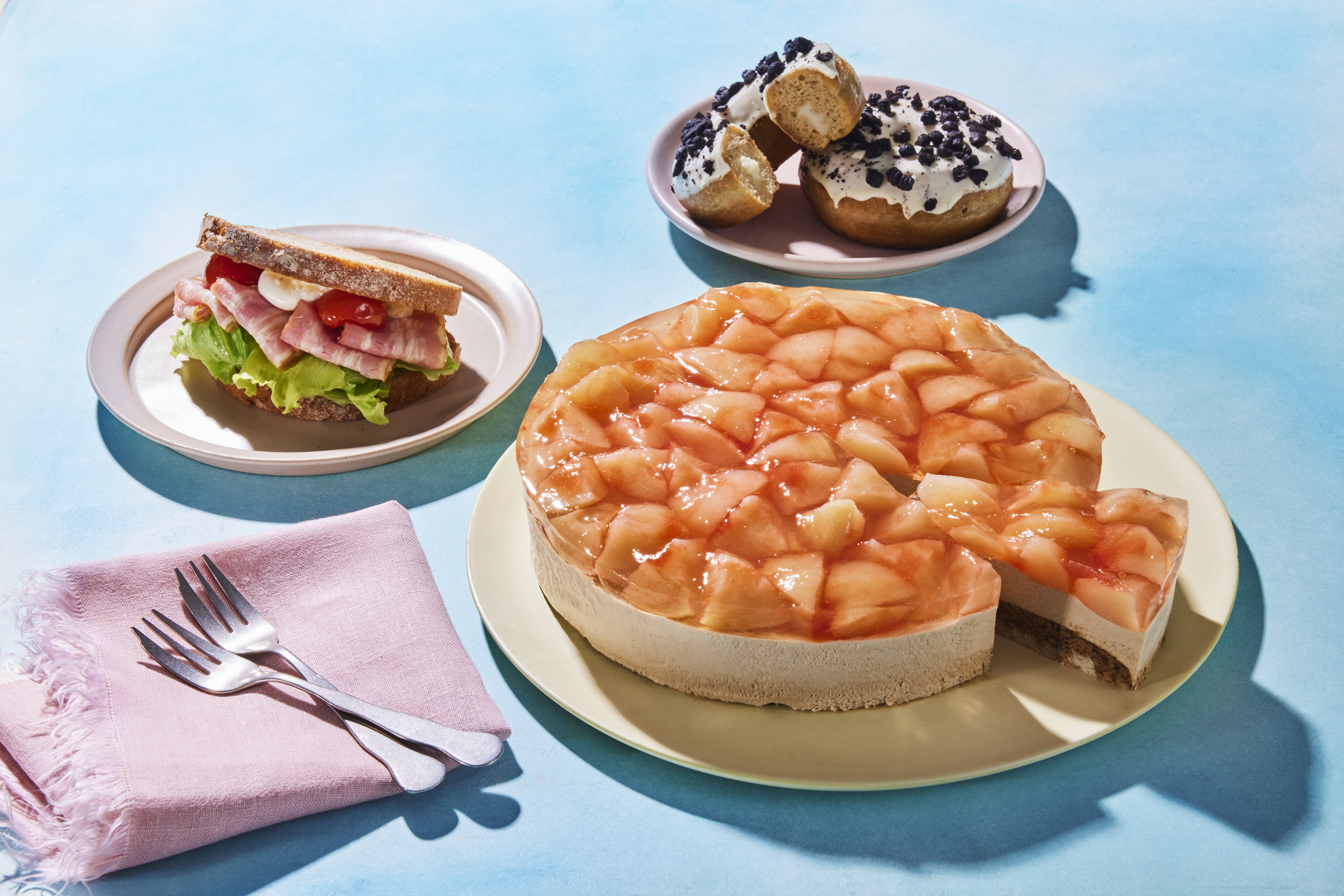 スタバで味わうひと夏の贅沢！7・10から新作続々＆アルパカグッズも