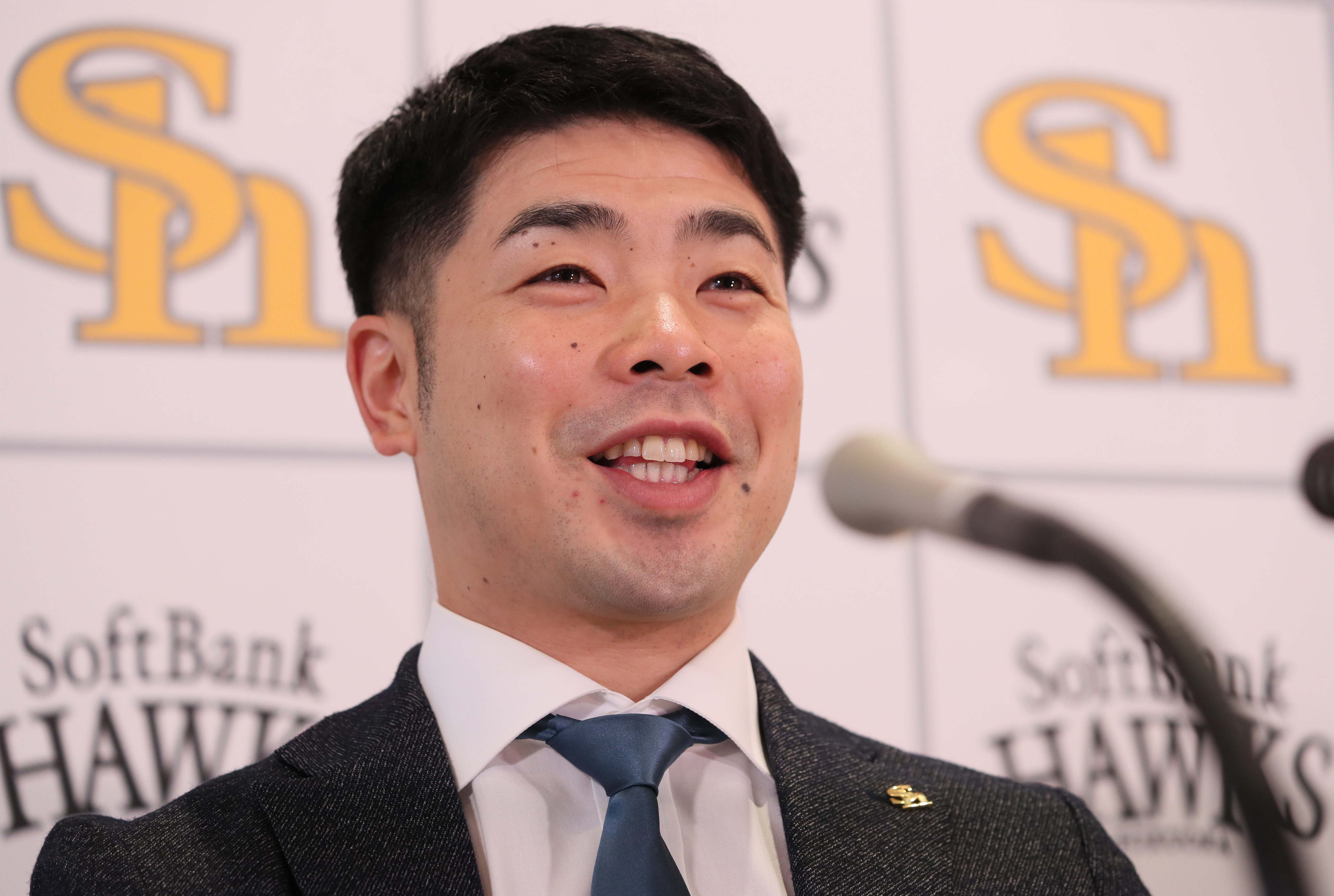 ソフトバンク近藤健介は現状維持5・5億円で契約更改 首位打者でMVP獲得