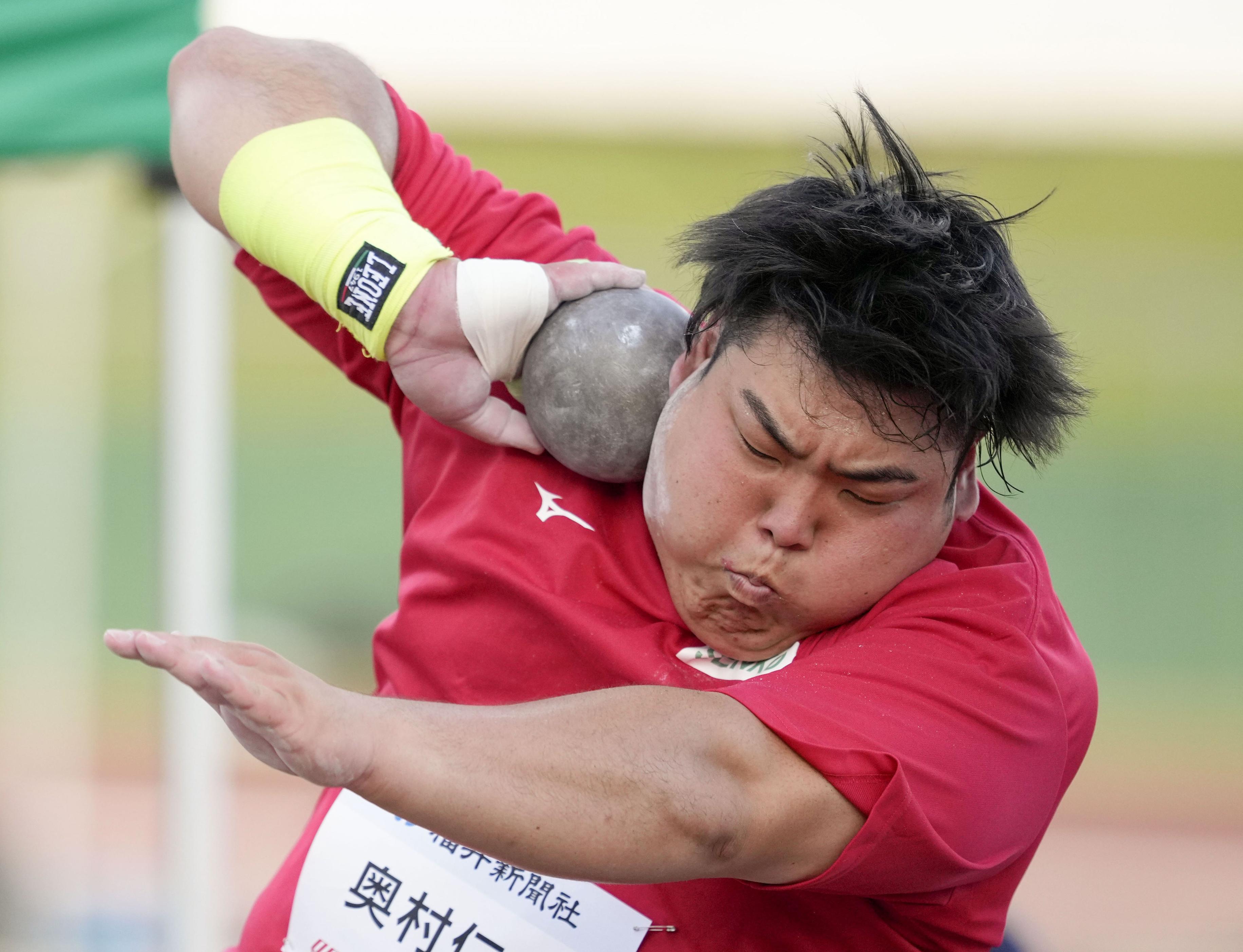 男子砲丸投げの奥村仁志が19メートル09の日本新記録でV 陸上のナイト