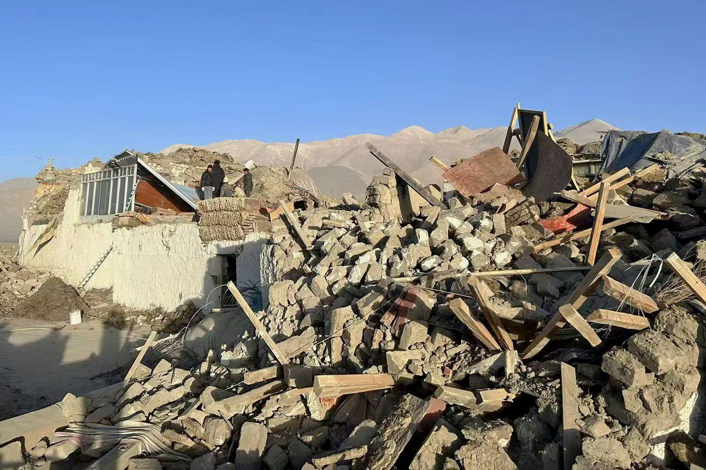 地震だ! 南米エクアドルでマグニチュード6.8の地震 隣国ペルー含め15人