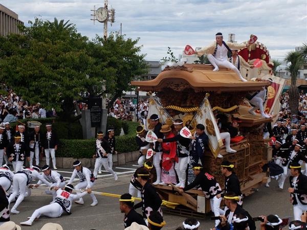 動画 だんじりパワーで台風吹き飛ばした 岸和田だんじり祭 青空の下で宮入り 産経ニュース