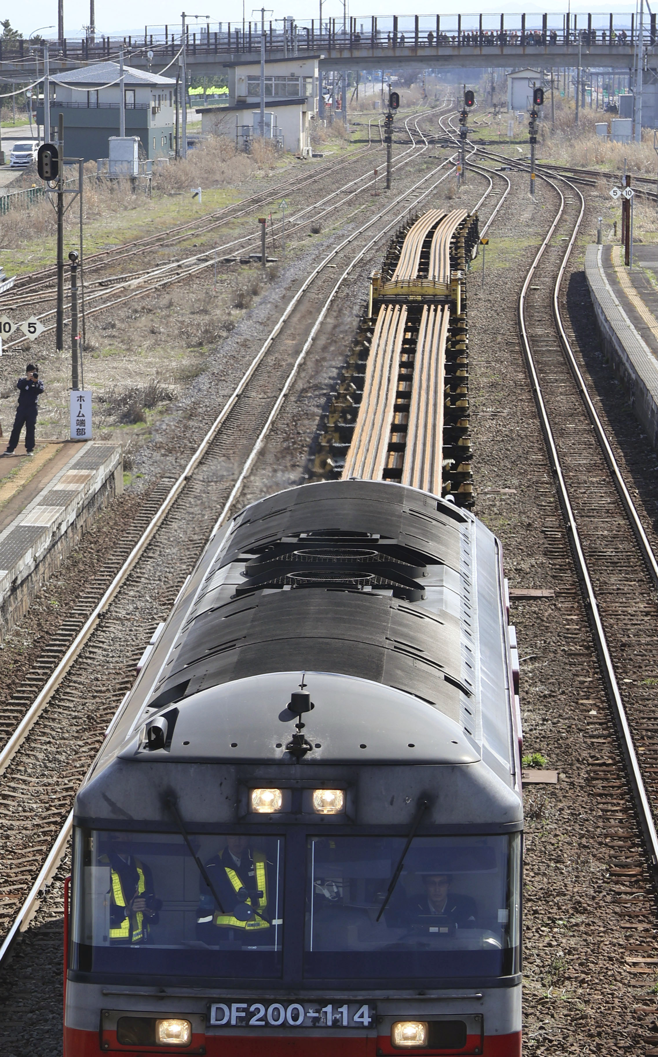 鉄道レール 150mレール北海道到着 新幹線用、北九州から切断せず輸送 - 産経ニュース
