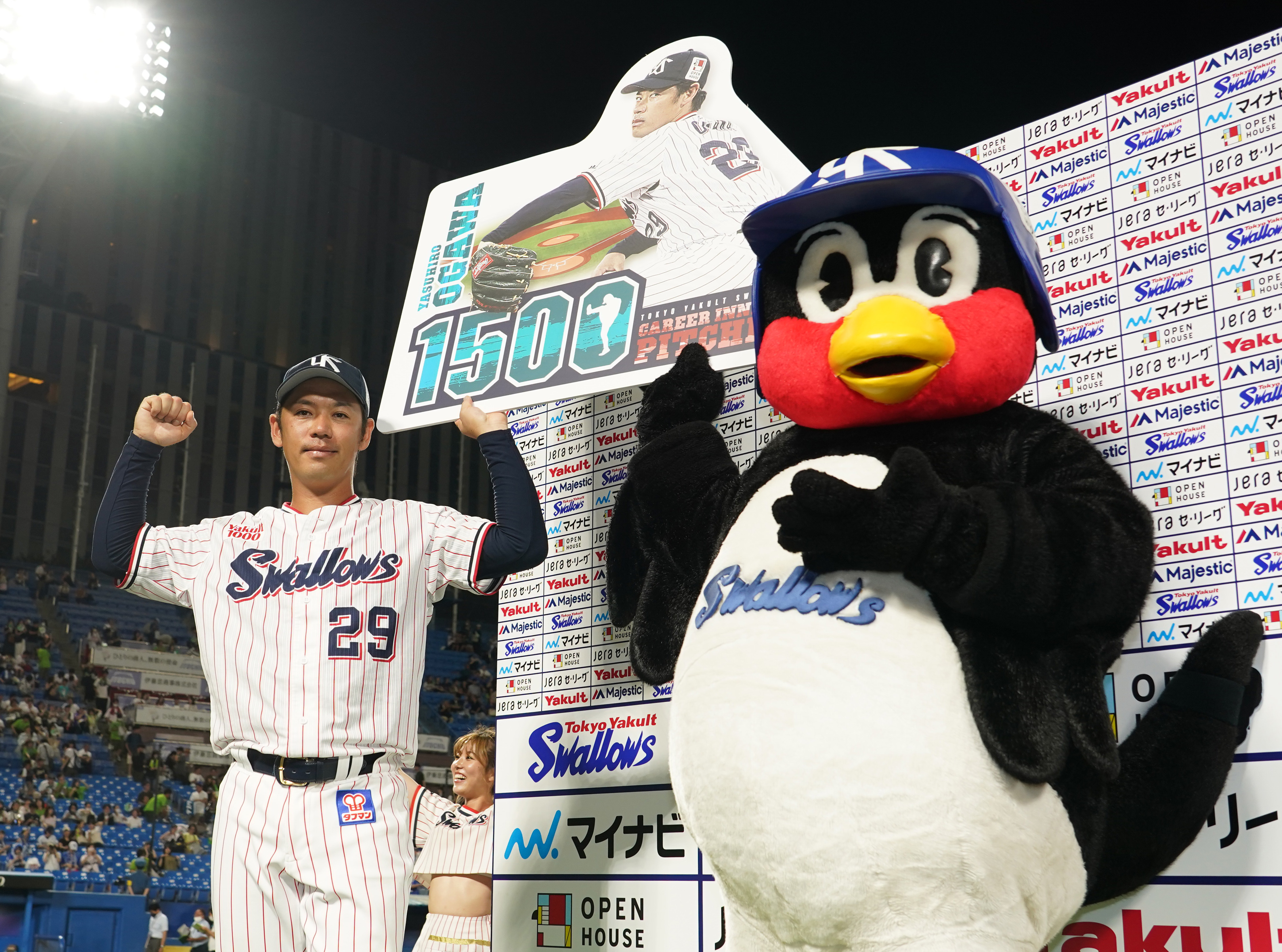 ヤクルトスワローズ　西川遥輝　ユニフォーム　1500試合　つば九郎 1500試合記念 ヤクルト 西川遥輝 ユニフォーム つば九郎