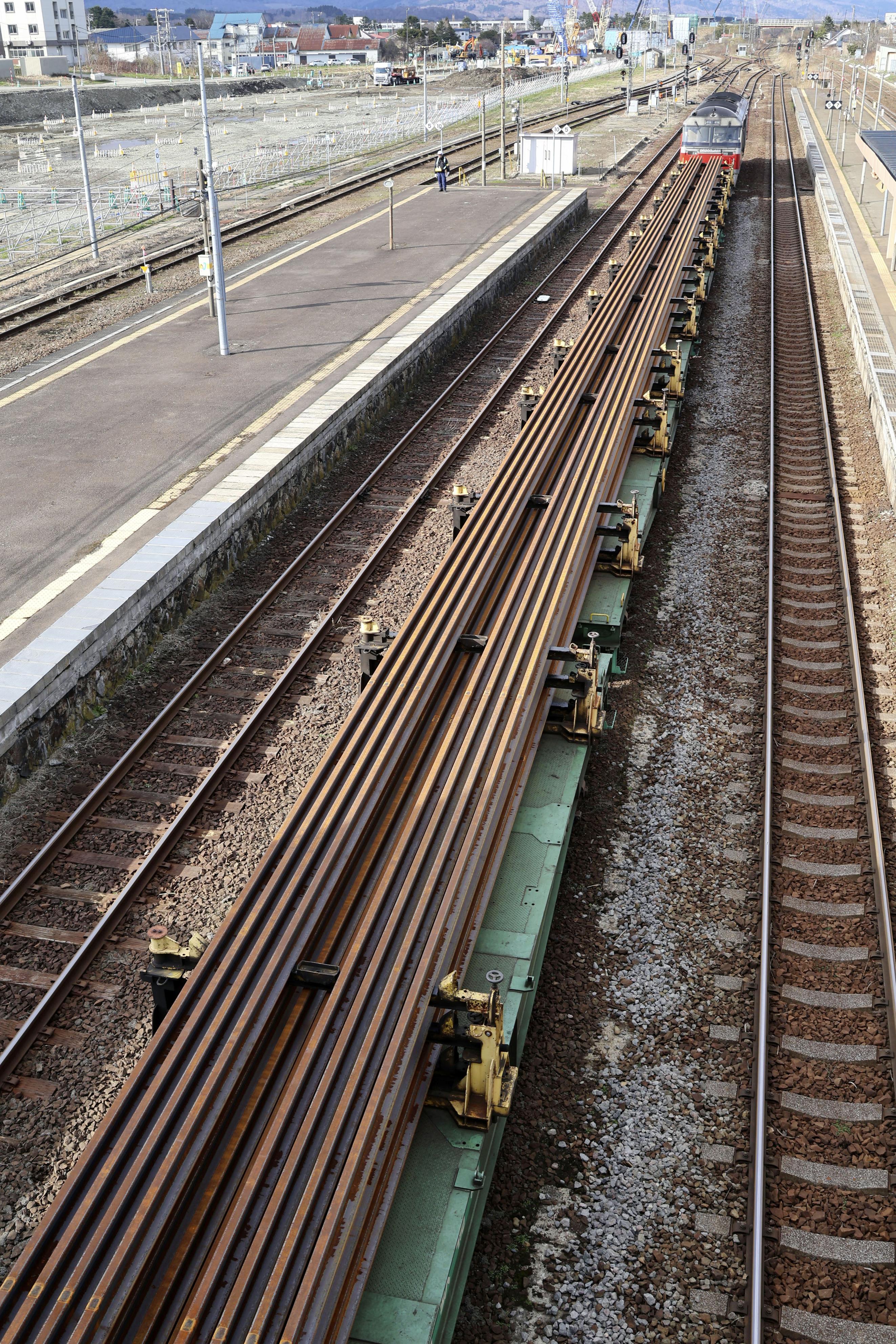 鉄道レール 150mレール北海道到着 新幹線用、北九州から切断せず輸送 - 産経ニュース