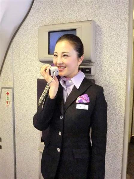 制服図鑑（客室乗務員編）】9代目はシャープでマニッシュ グループで