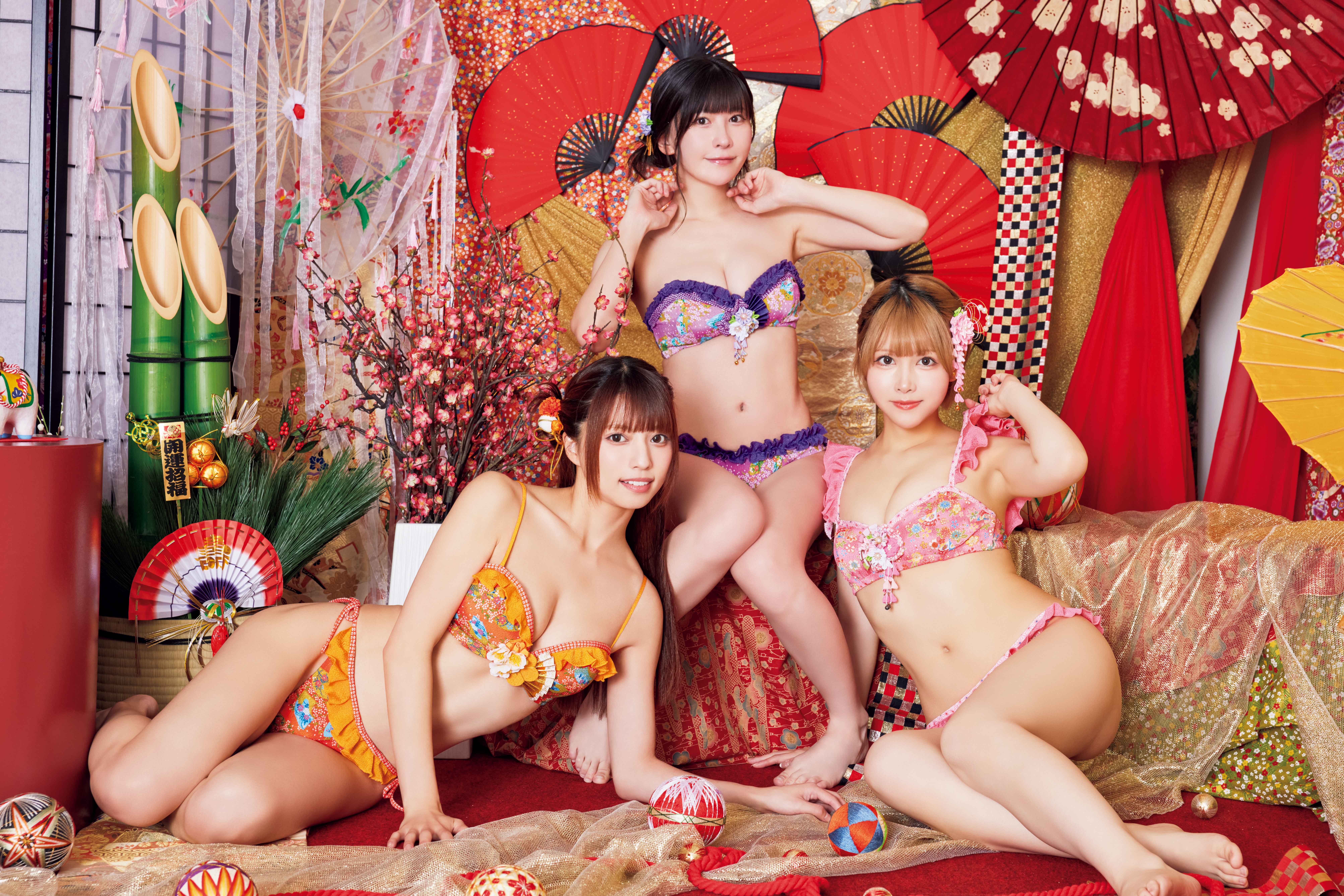 画像】えなこ、東雲うみらPPE所属メンバー、新年の幕開けを祝う“年初め