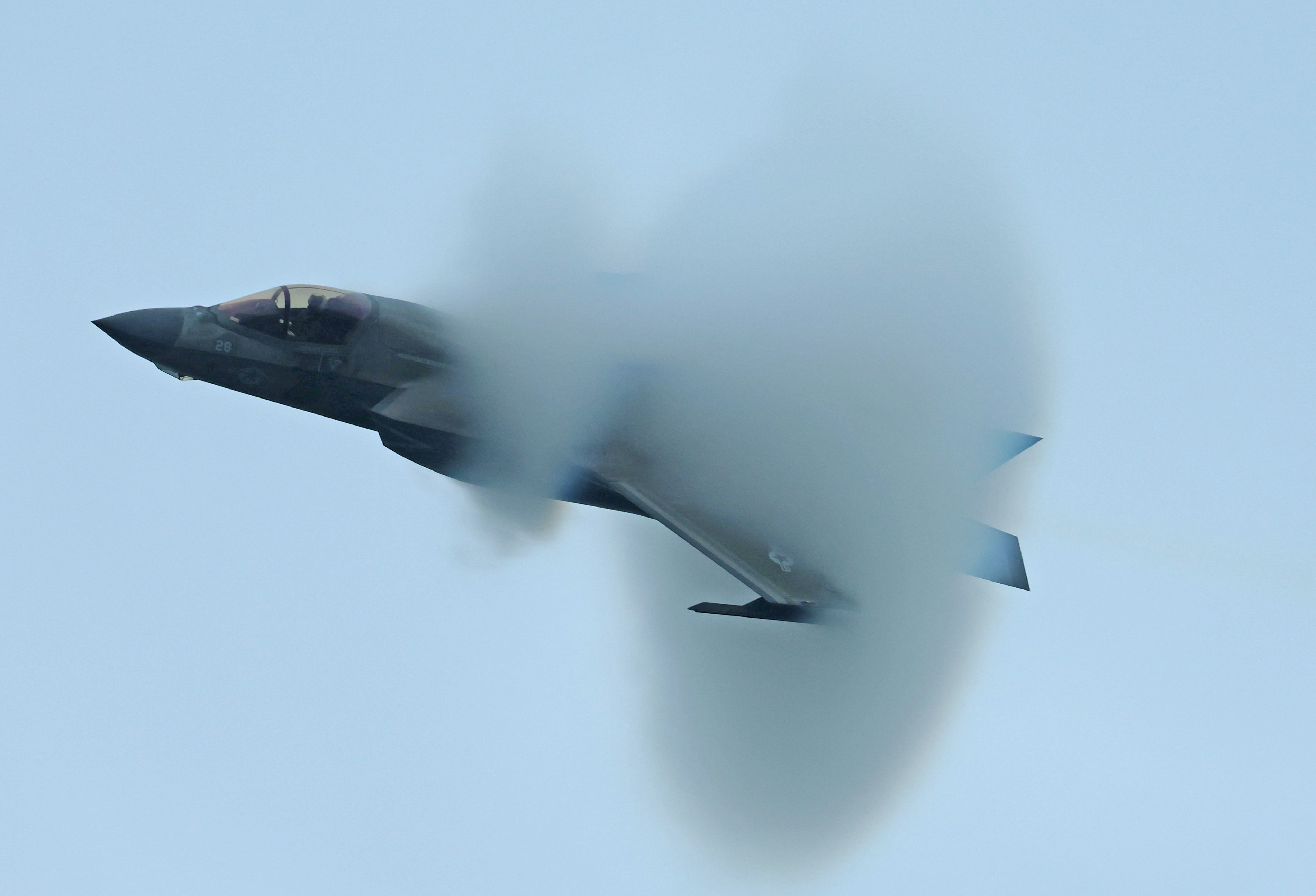 重要な日米同盟見てもらえ光栄」米海軍F35Cステルス戦闘機、海自救難