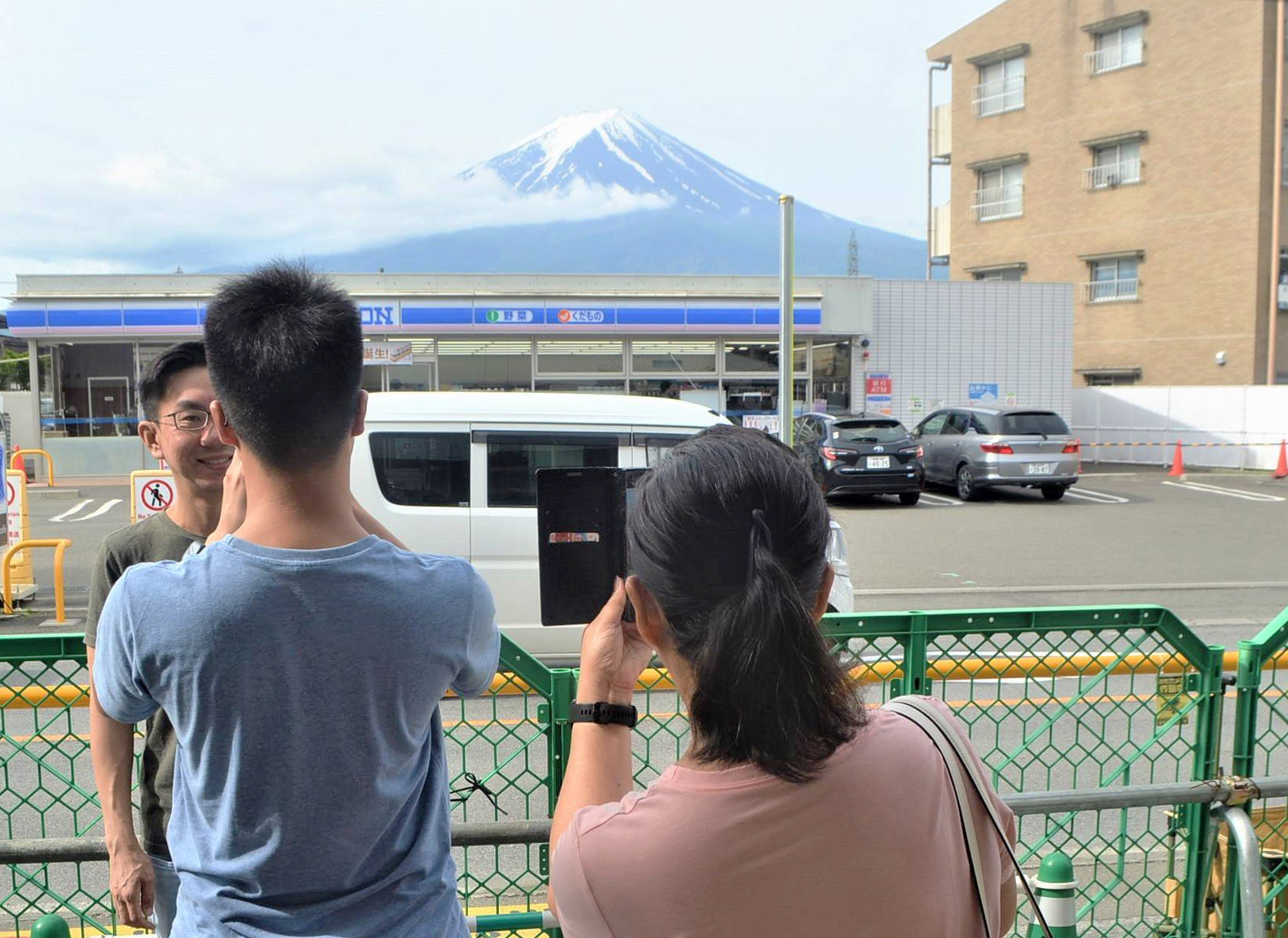 股旅　舞台ステージ幕　富士山　布製 コンビニ富士山」に目隠し幕、新潟の佐渡金山が世界遺産に… 東日本この