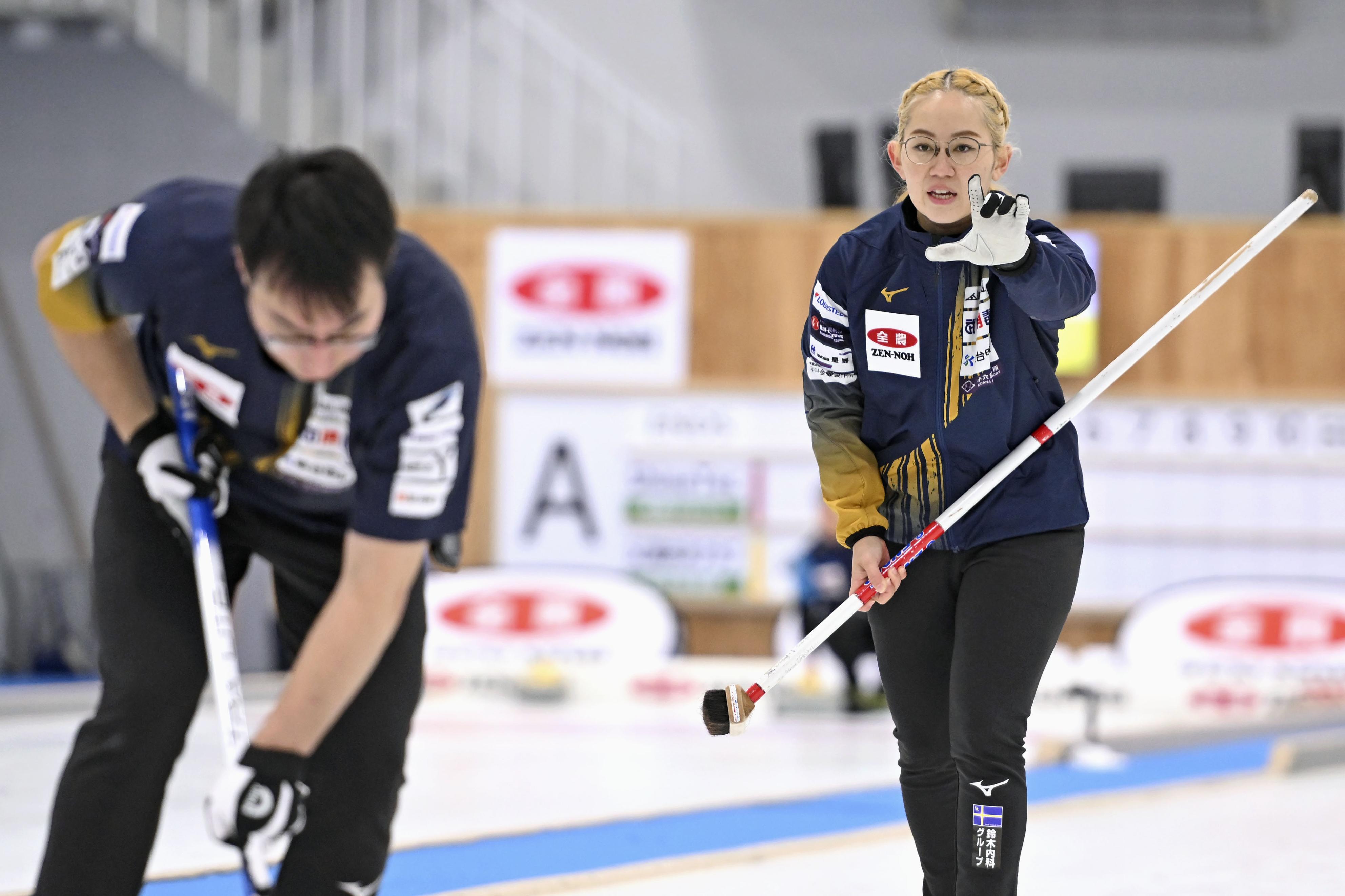 小穴桃里、青木豪組が3勝 カーリングの日本混合ダブルス選手権 - 産経