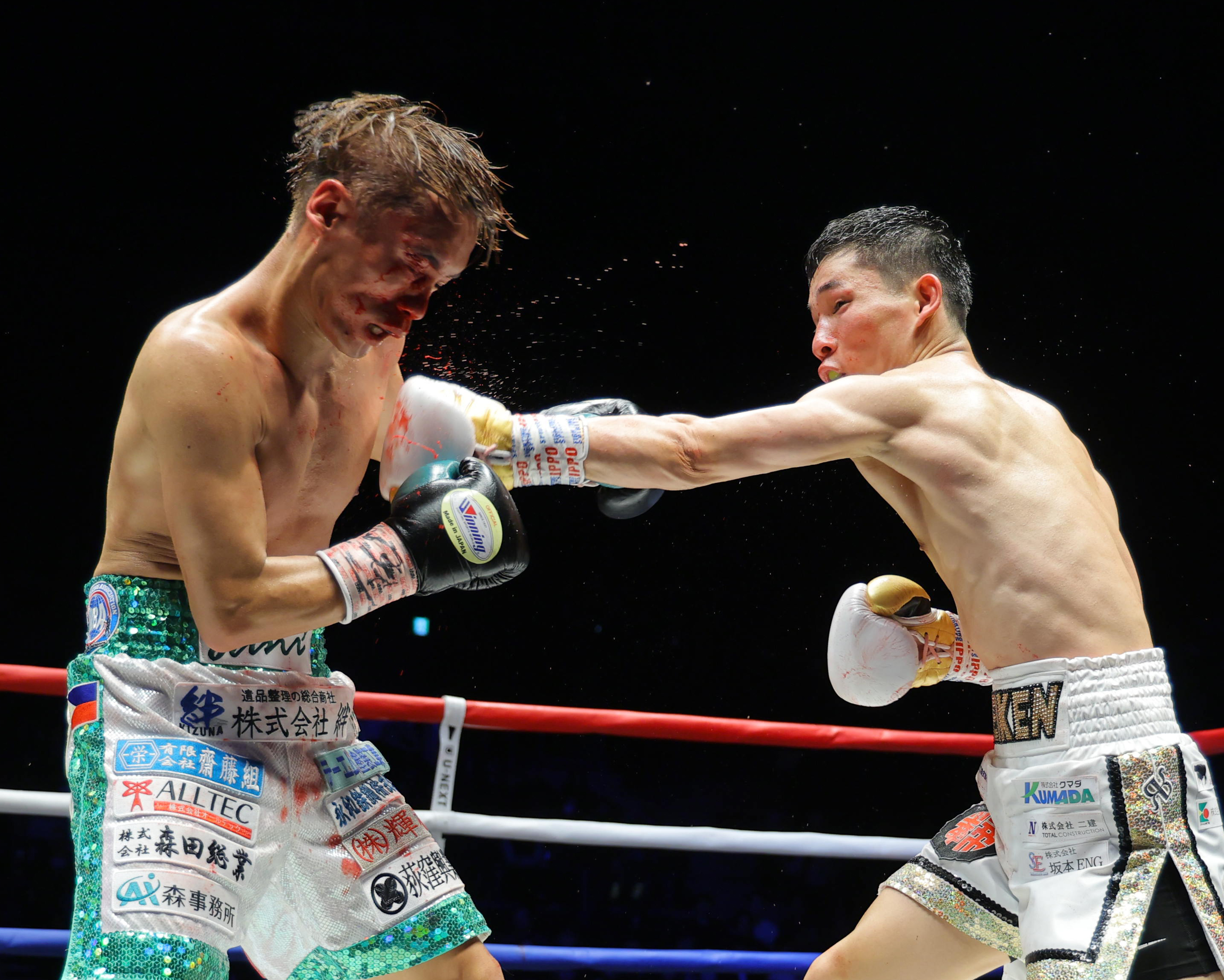 内山高志選手サイン入りボクシンググローブセット ボクシング】内山高志氏「接近戦したときパンチを不用意にもらいすぎ