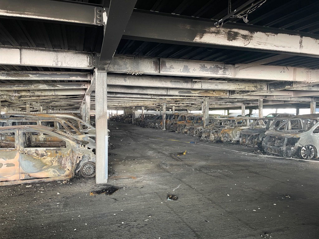 パチンコ 駐車場 火災