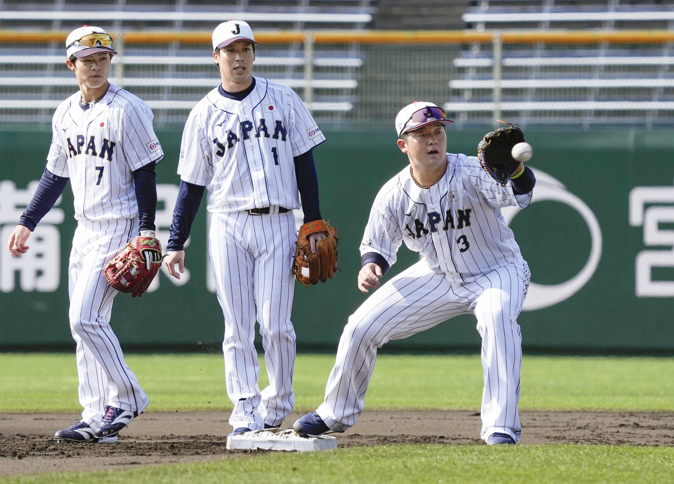 ミントモール ⁄ MINT 千葉店 ⁄ BBM GENESIS⁄ジェネシス