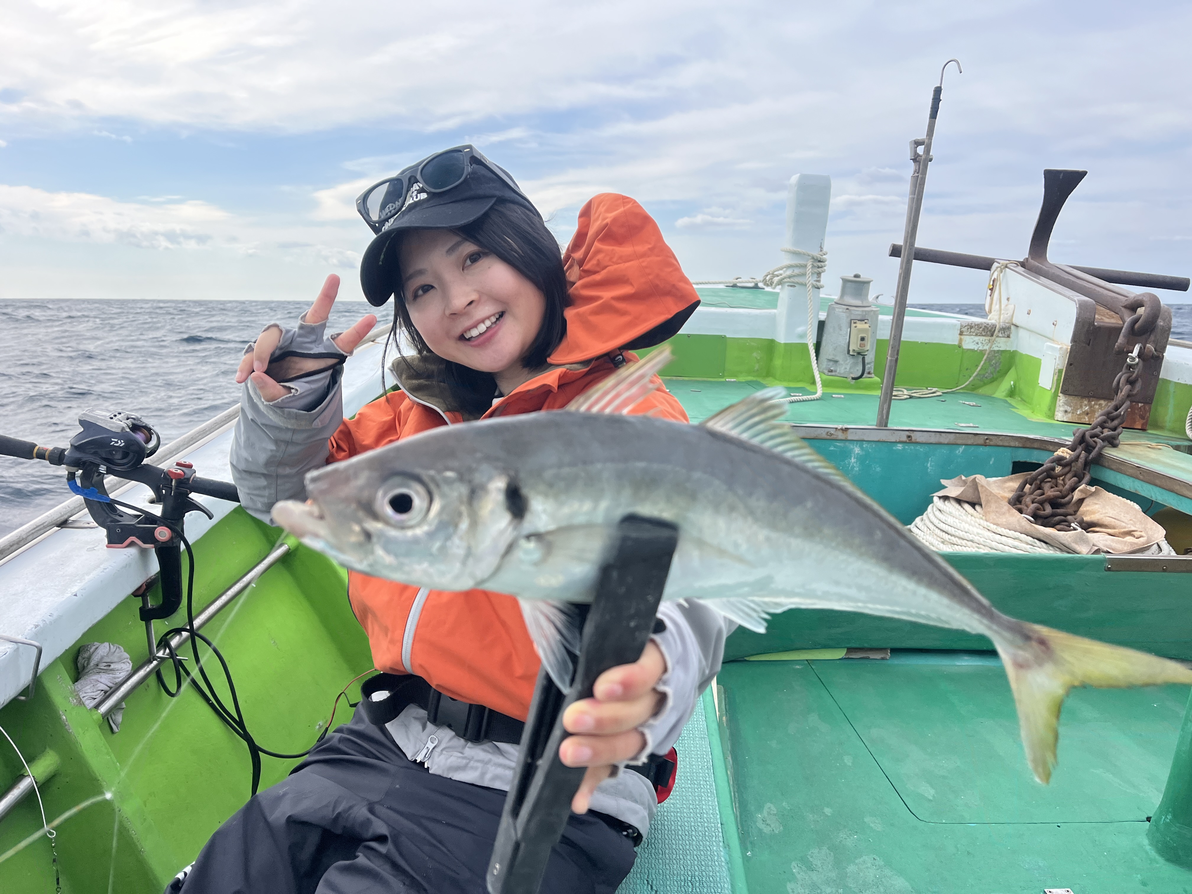 加藤るみ、48センチジャンボアジ釣り上げた！ 和歌山・湯浅町で40