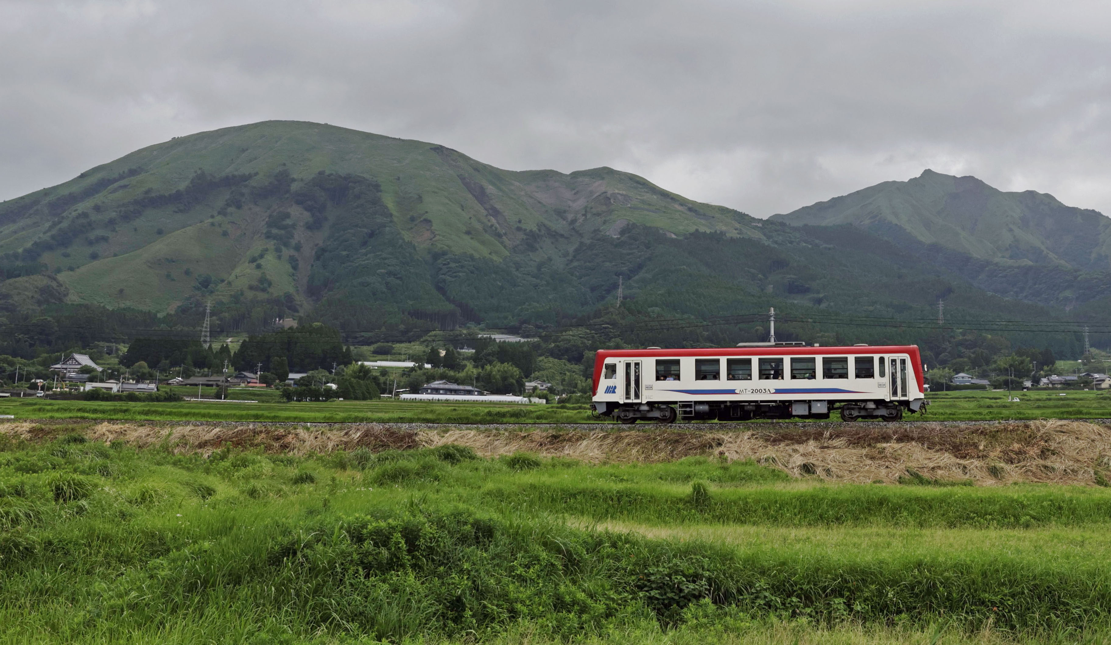 フォト】南阿蘇鉄道、全線運転再開 熊本地震で被災、7年ぶり（写真