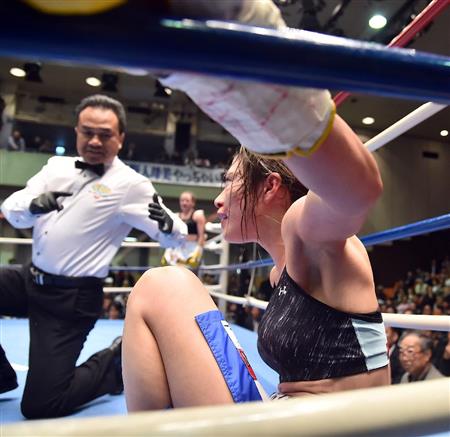 ダニエラ・ベルムデスvs高野人母美　世界タイトルマッチ 女子ボクシングポスター Amazon.co.jp: ダニエラ・ベルムデスvs高野人母美 世界タイトル
