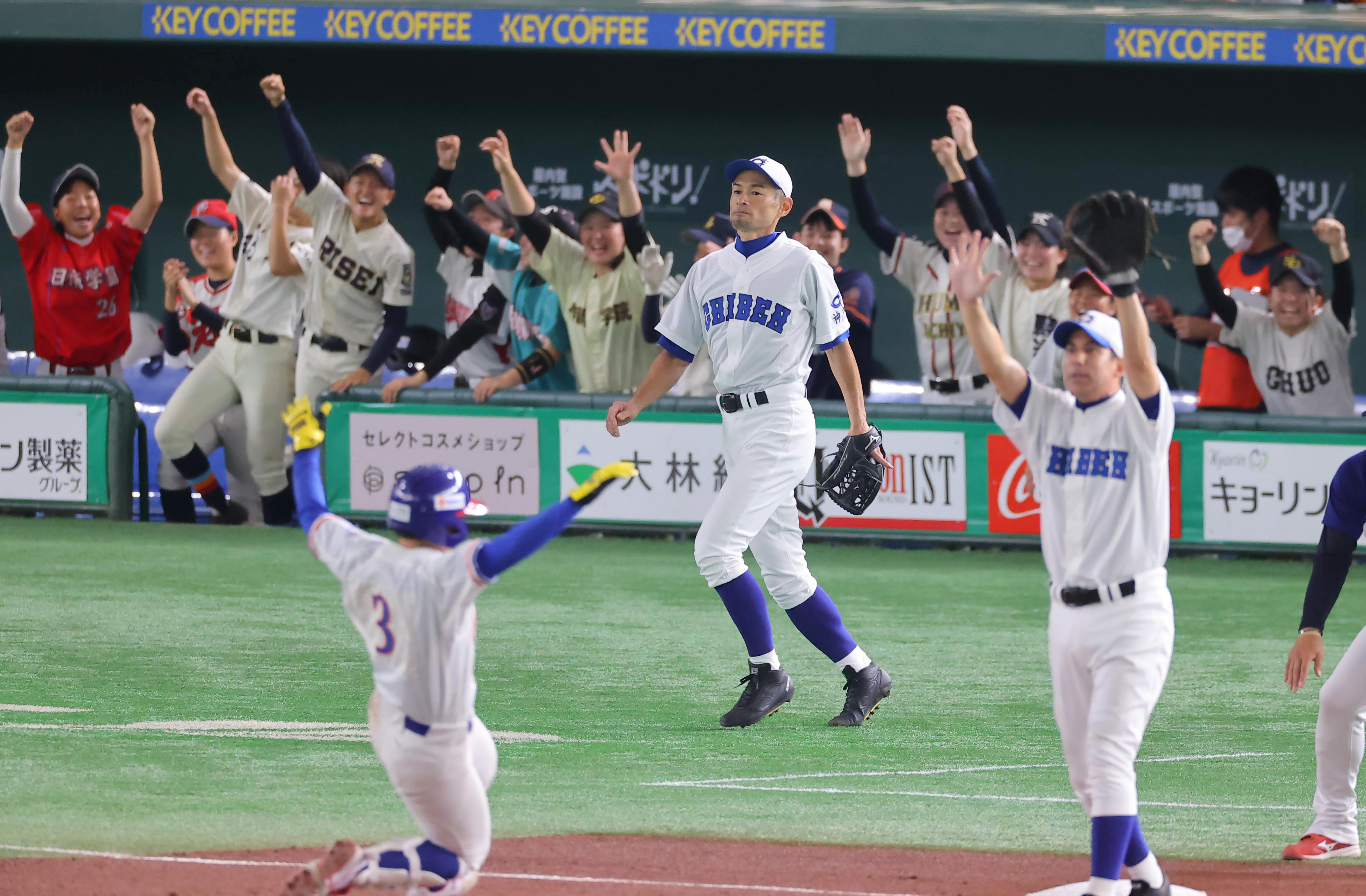 フォト】イチローさん、女子高校選抜に先制許すも毎回の１４Ｋ １失点