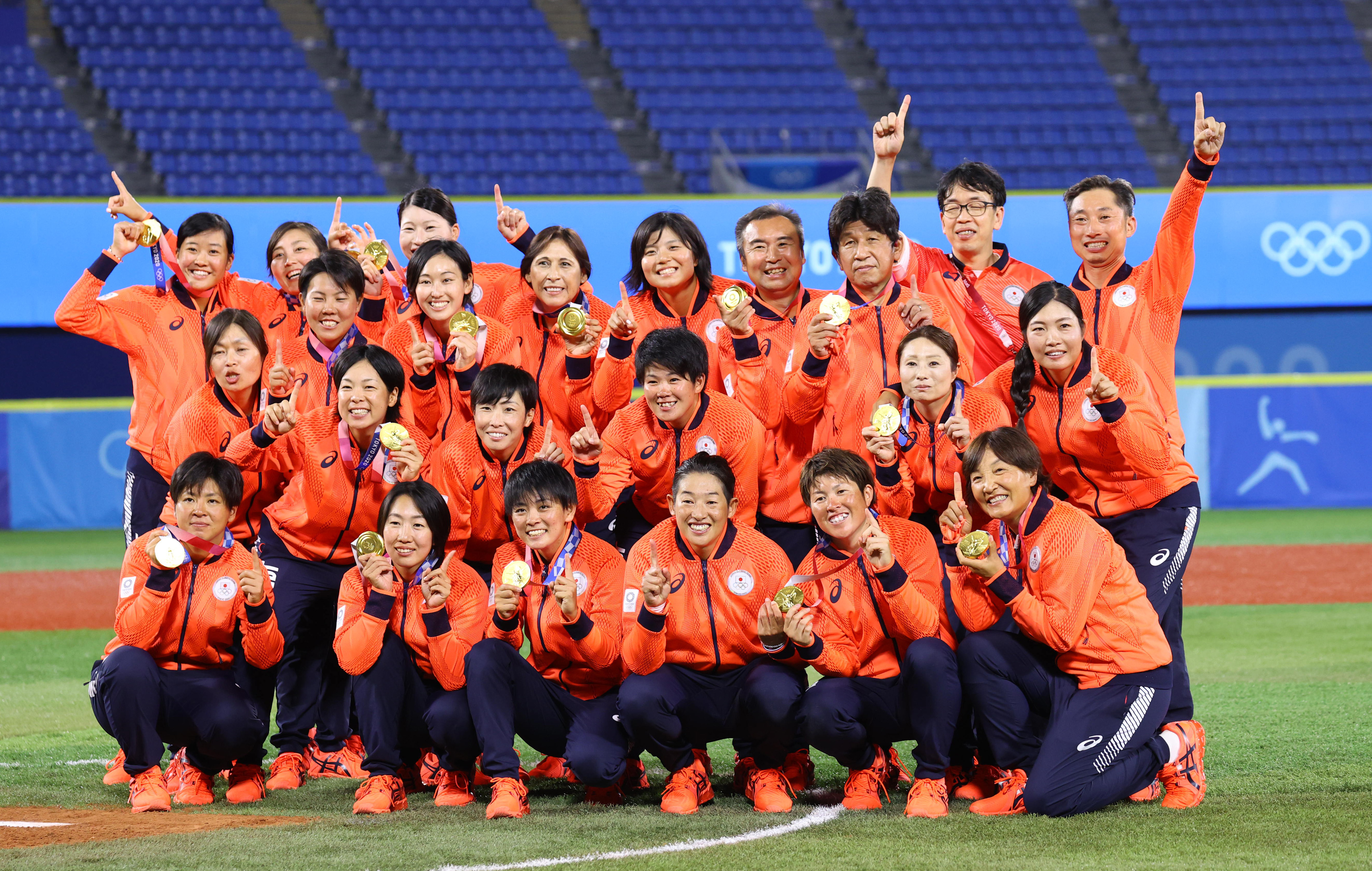 金メダル噛んだ河村市長に批判殺到 ｉｗｇｐ世界ヘビー級のベルトにかじりつくか どういう思考で かじろう という発想に 愛情表現と言われてもキモイ 1 2ページ イザ