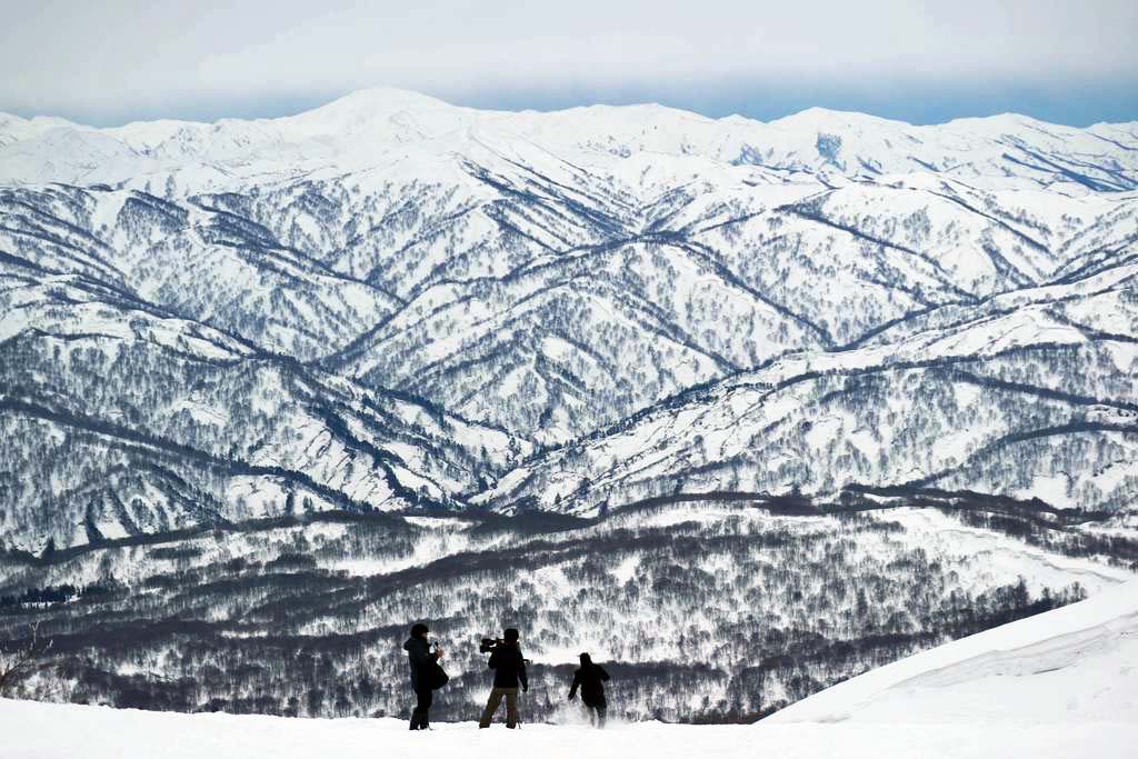 月山「6月まで十分滑れます」 夏スキー場開幕（1/2ページ） - 産経
