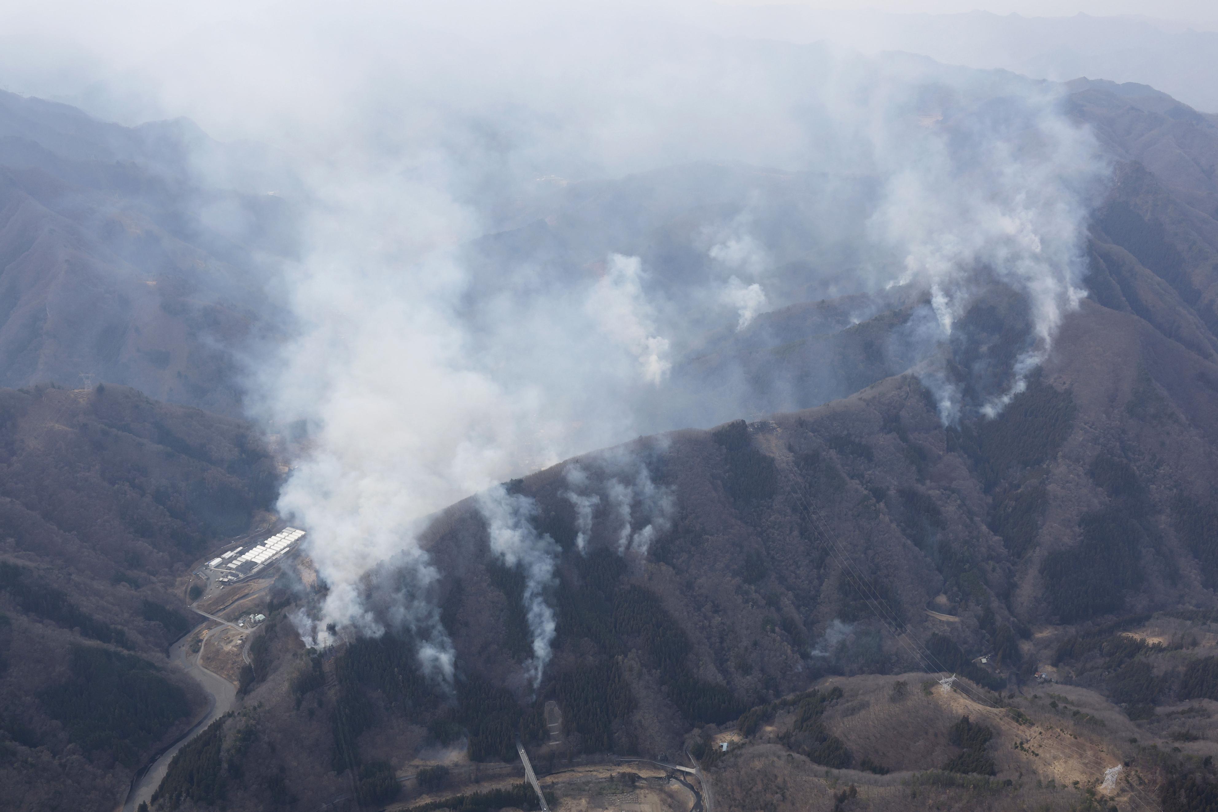群馬・上野村の山林火災、焼損面積72ヘクタールに 東京ドーム15個分超
