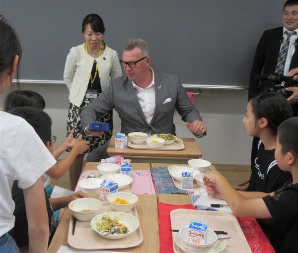 ラグビー 元ｈｃカーワン氏が日本代表にエール ｎｚ代表事前キャンプ地 柏市で児童とも交流 産経ニュース