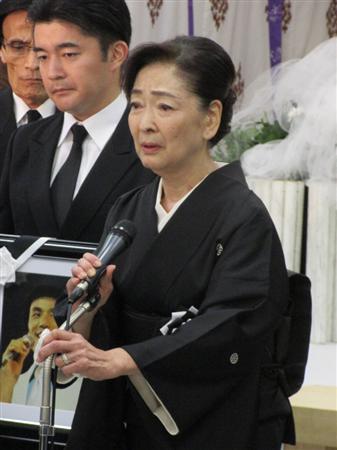 三條正人さん告別式、妻・香山美子が涙「無念の旅立ちでした」 - サンスポ