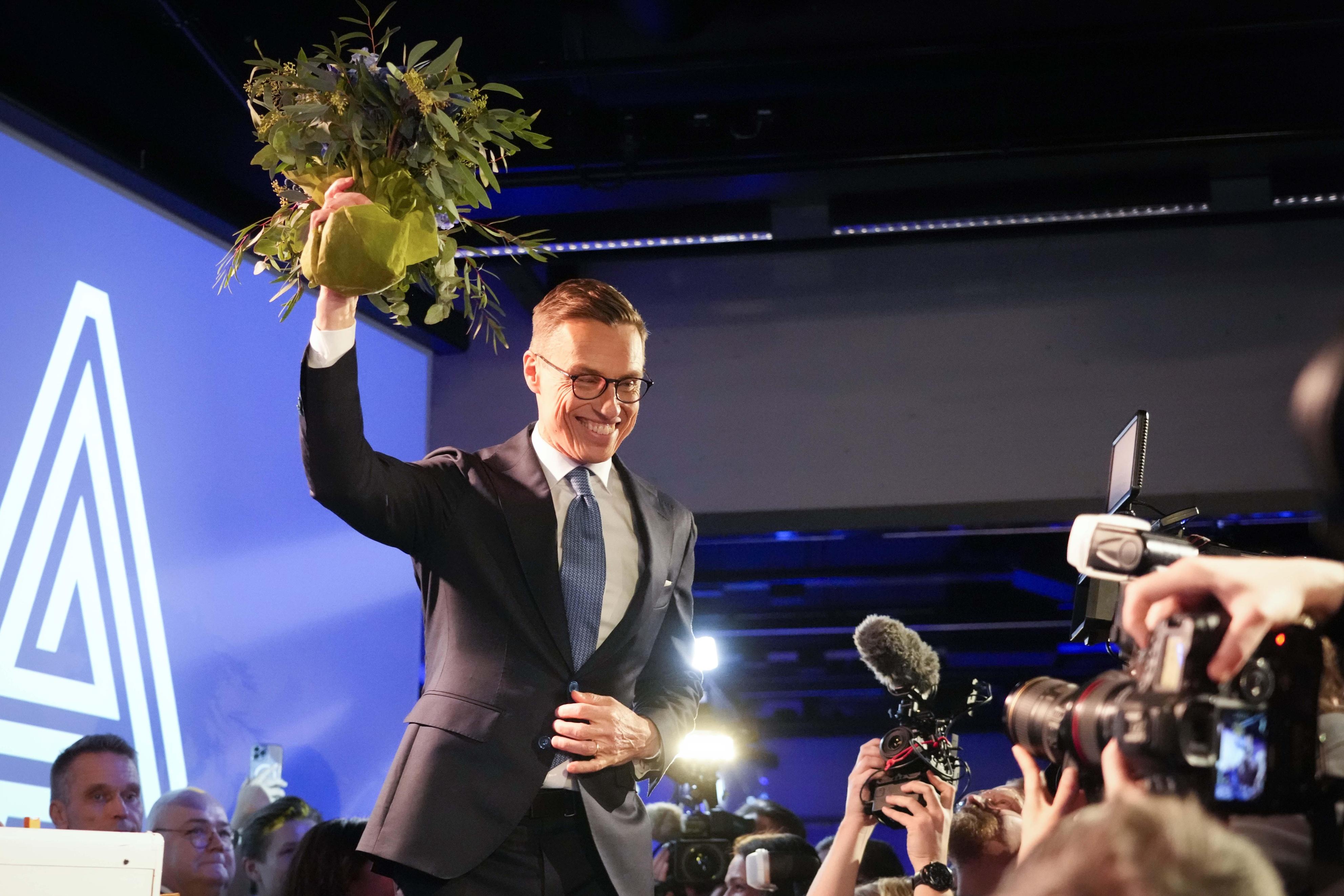 フィンランド大統領選、中道右派のストゥブ元首相が勝利 対露強硬路線