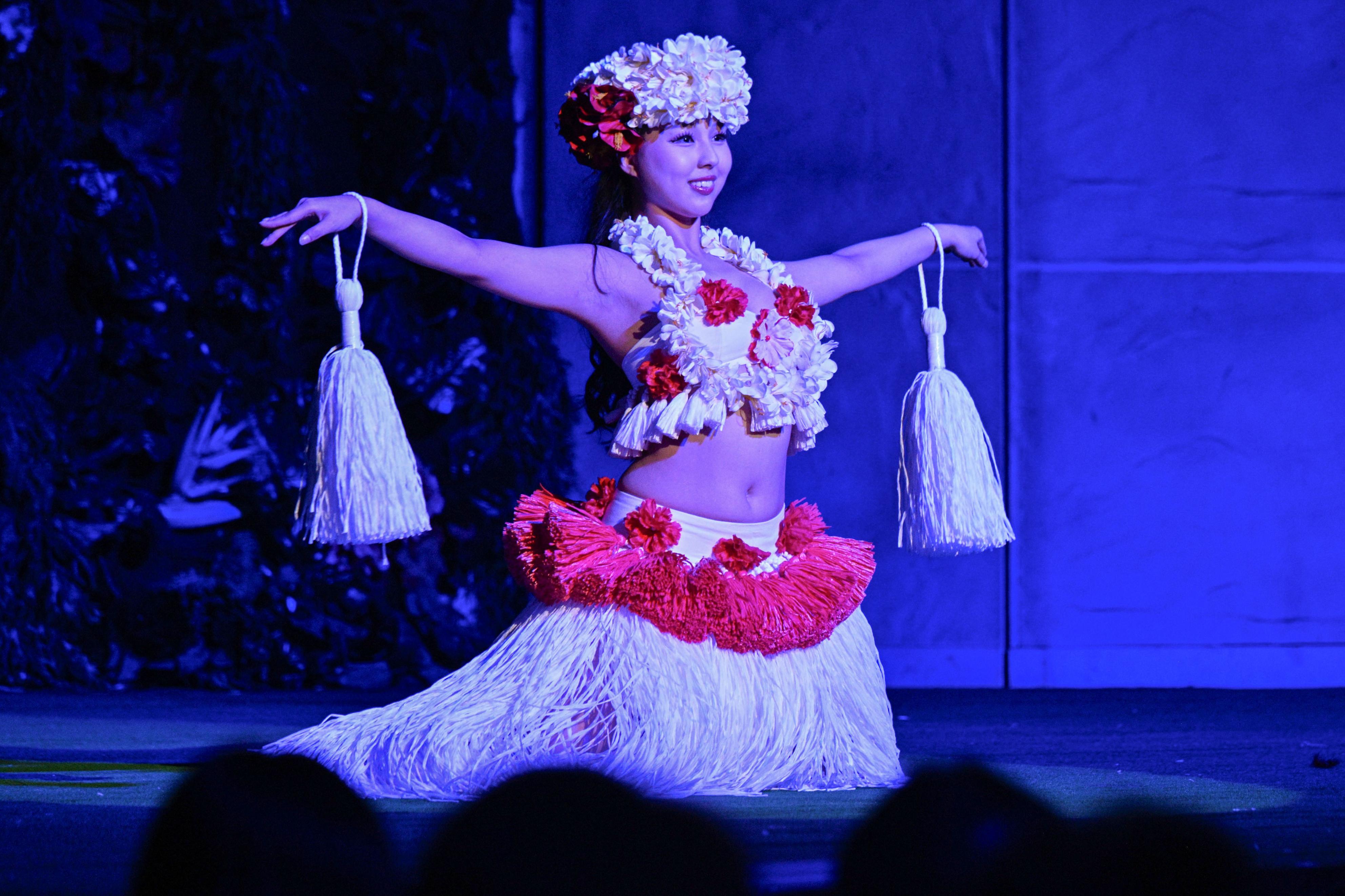 福島のスパリゾート 母娘2代ソロダンサー誕生 フラガール初舞台 開業60