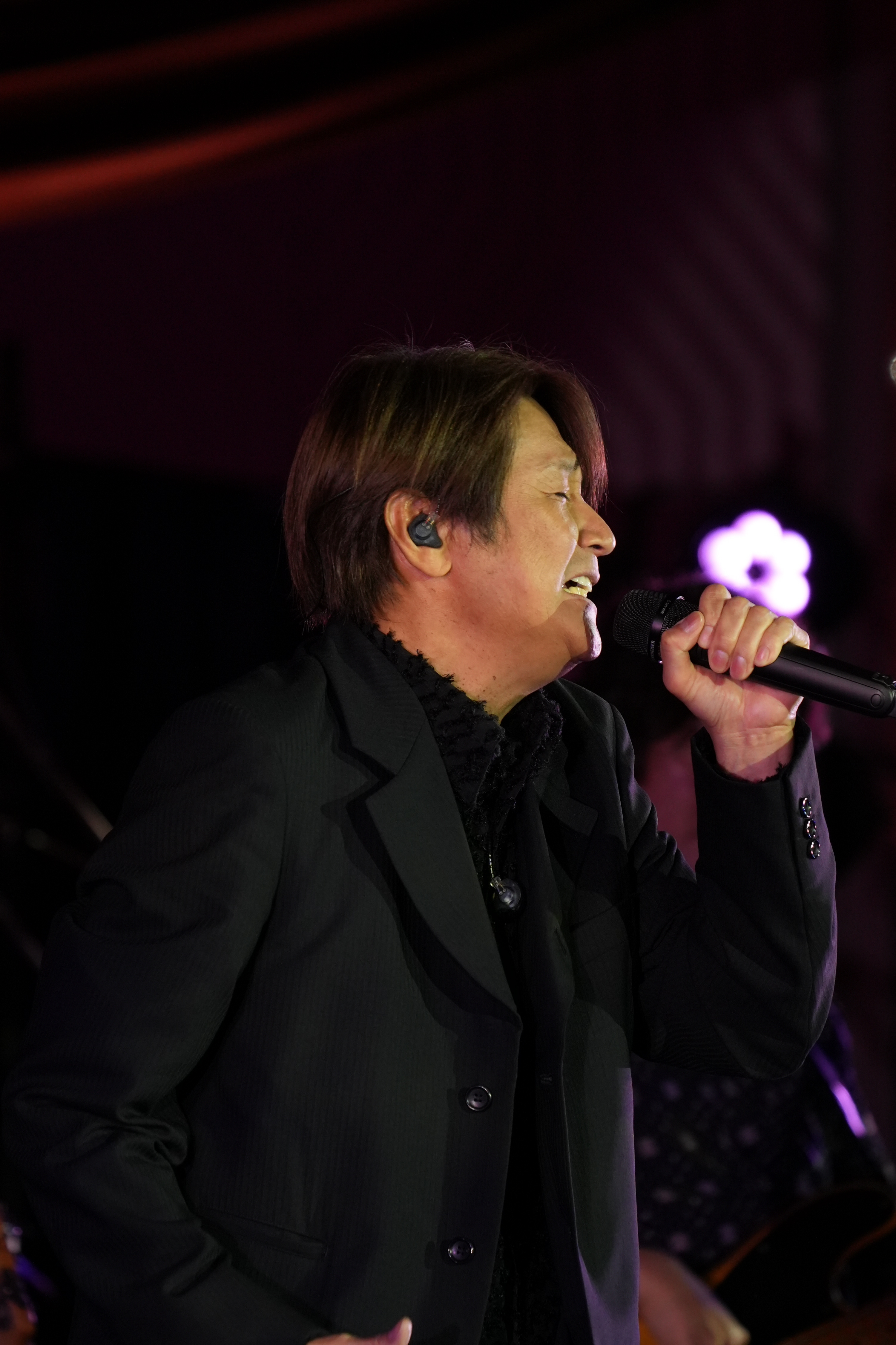 近藤真彦、ギンギラギンに輝くデビュー45周年ディナーショー「45年