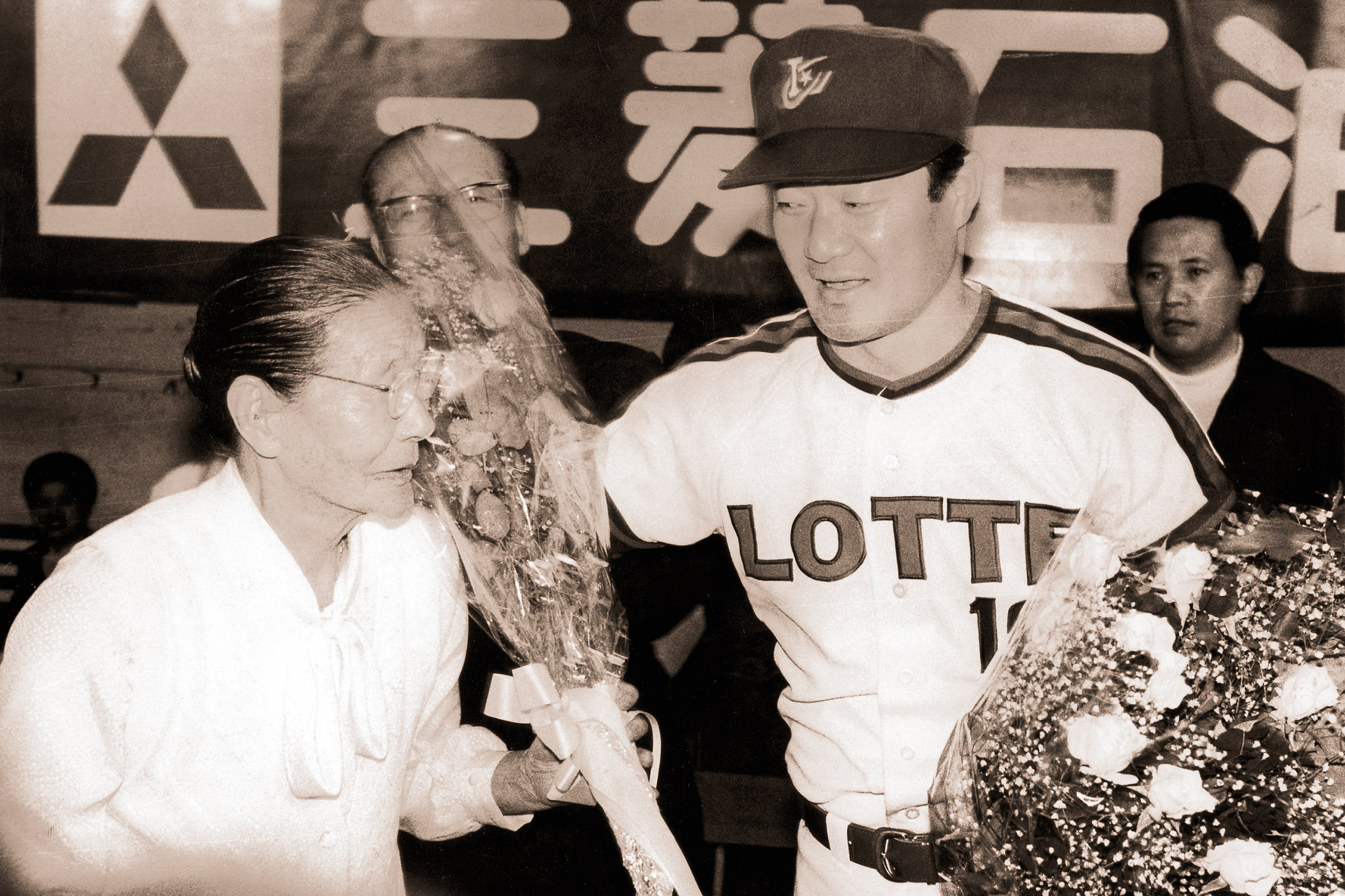 張 本 勲 国籍(01)
