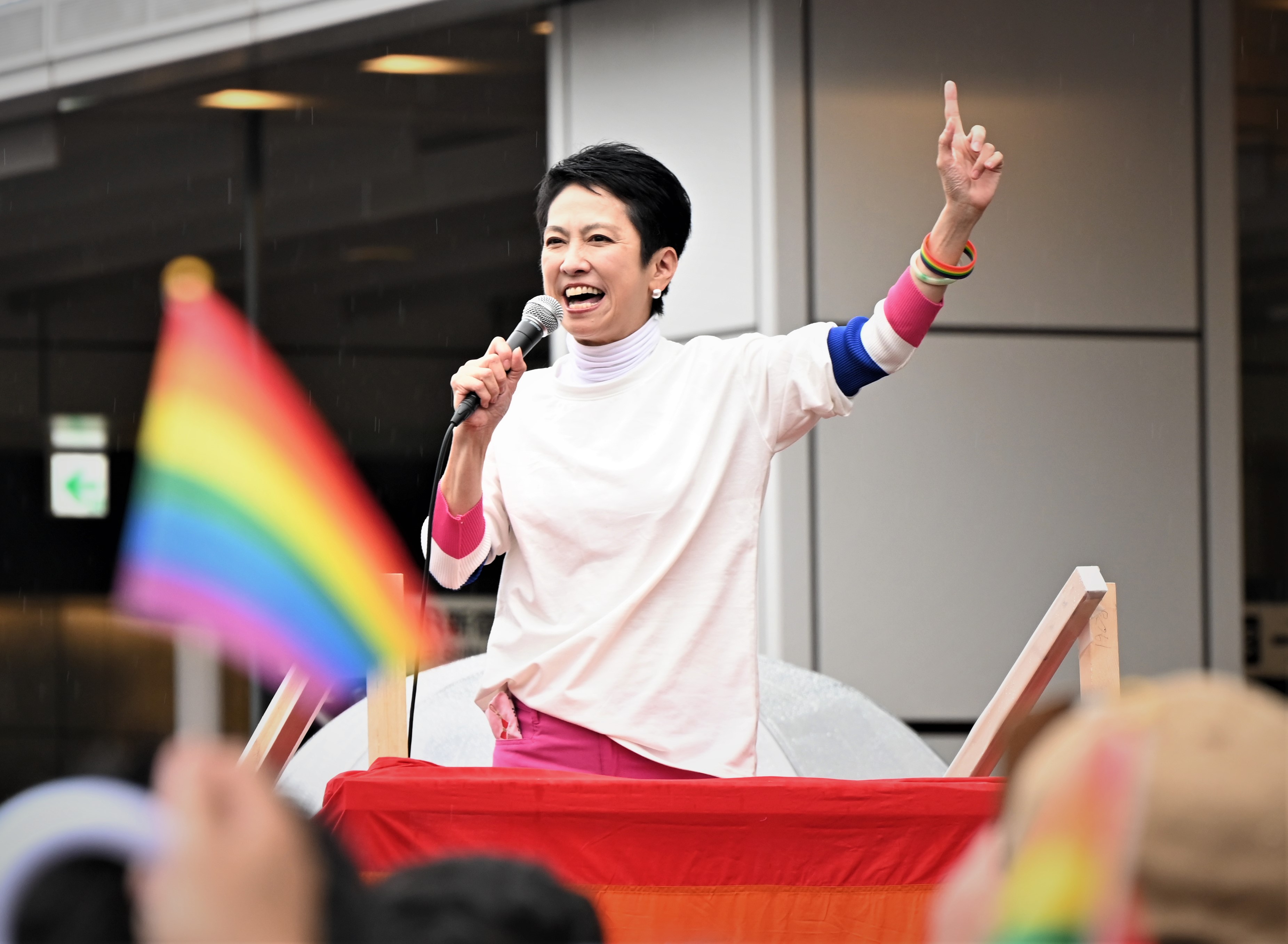 蓮舫氏「東京からレインボーの道を切り開く」、LGBT団体の街宣活動