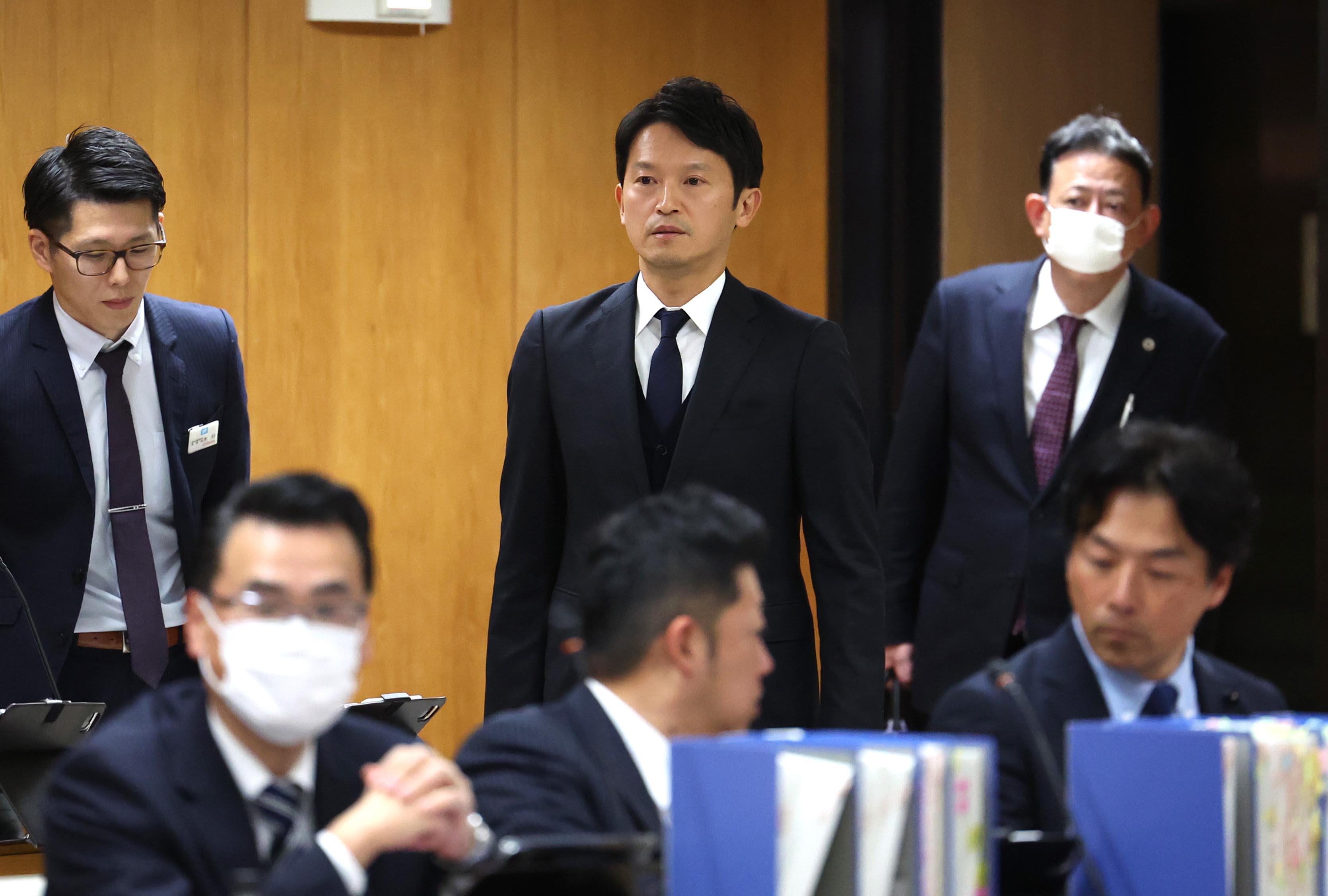 パワハラ疑惑は「最終的に司法の場の判断」斎藤知事、百条委で「業務上