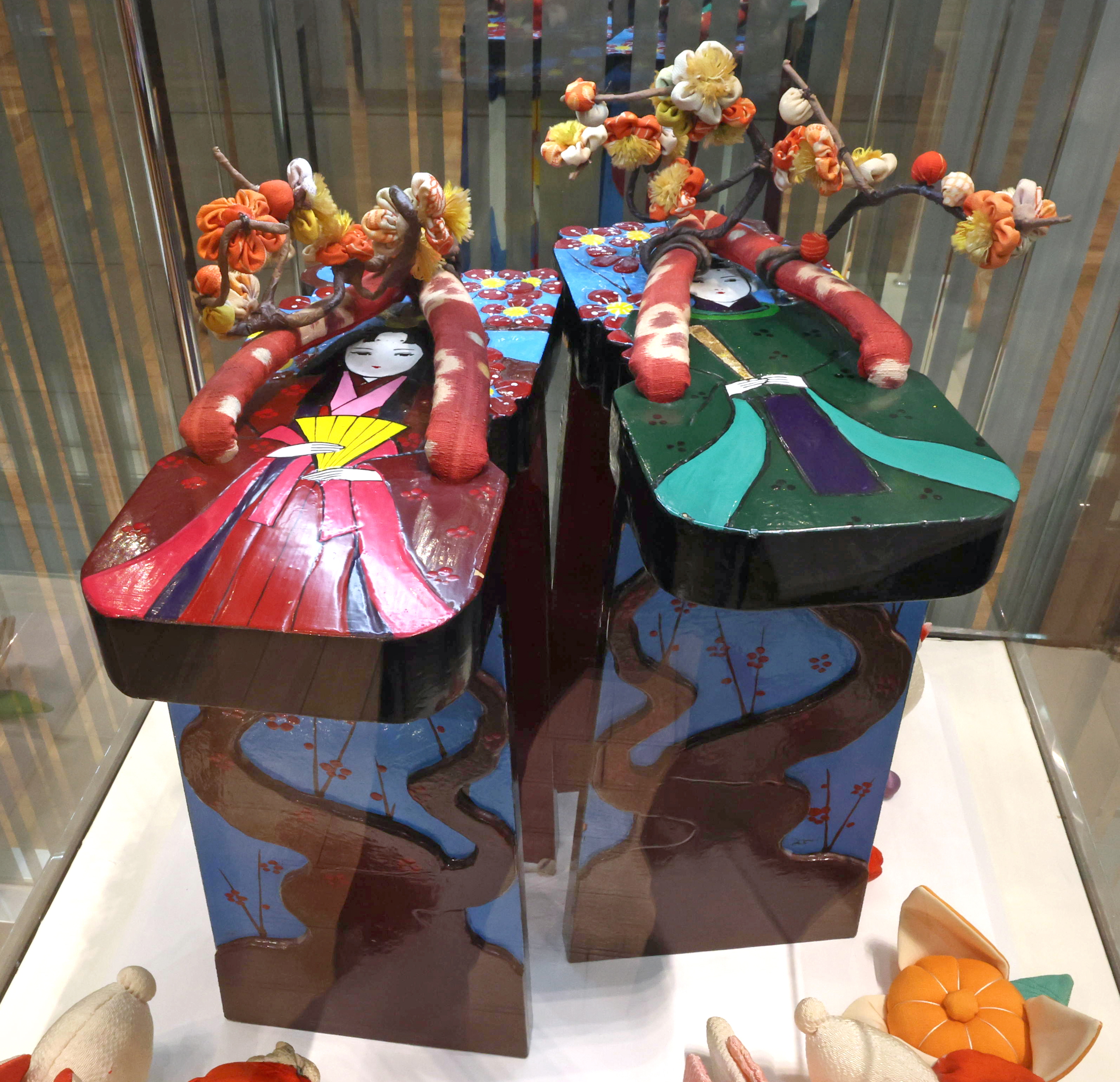 ピスタチオ様 リクエスト 7点 まとめ商品 ねんどろサイズ下駄5 水風船 背景 ポップでカラフルな「アート下駄」 一対の木地をキャンバスに、自在に