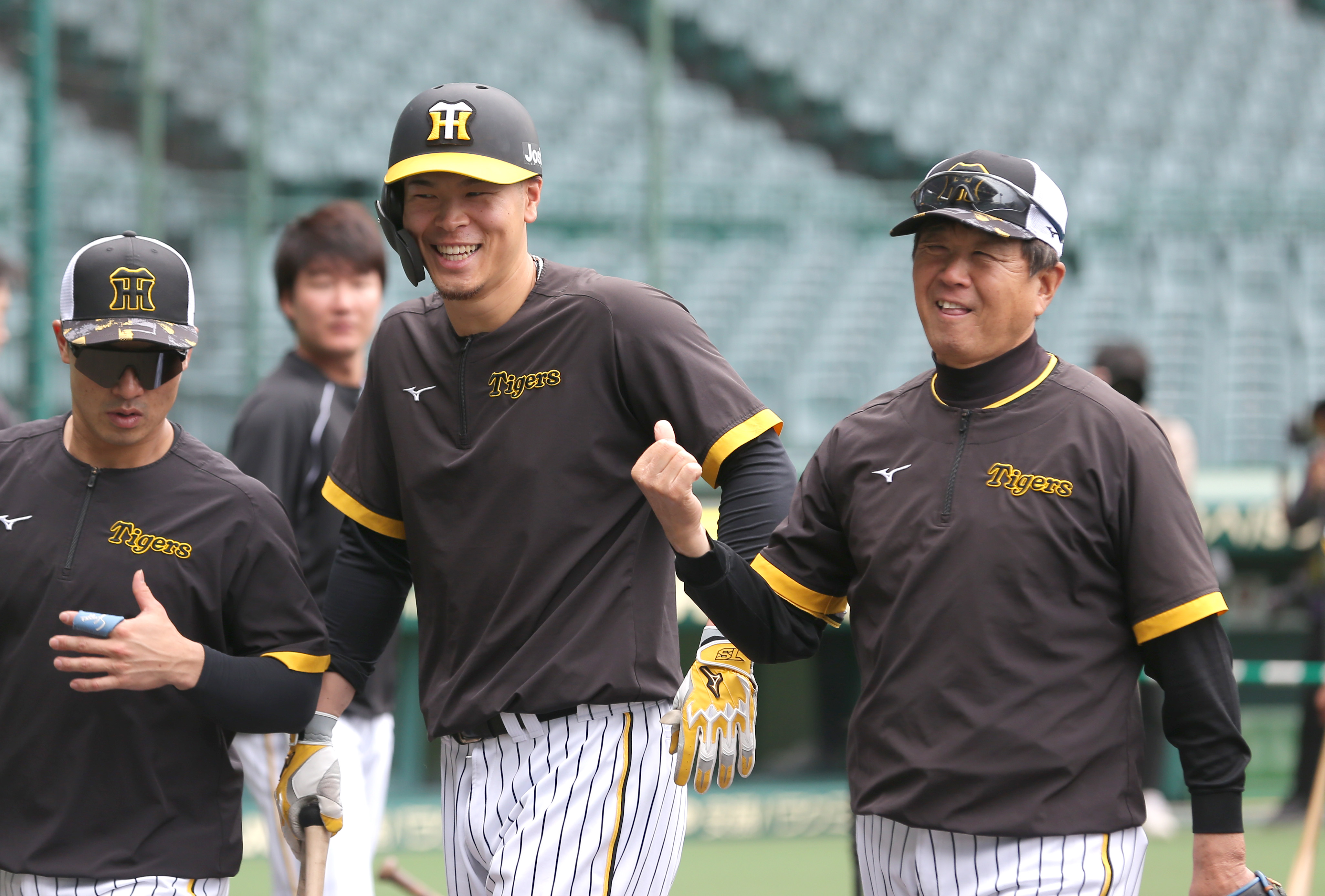 阪神・平田勝男ヘッドコーチ、サード輝を強化指定 春季キャンプで猛