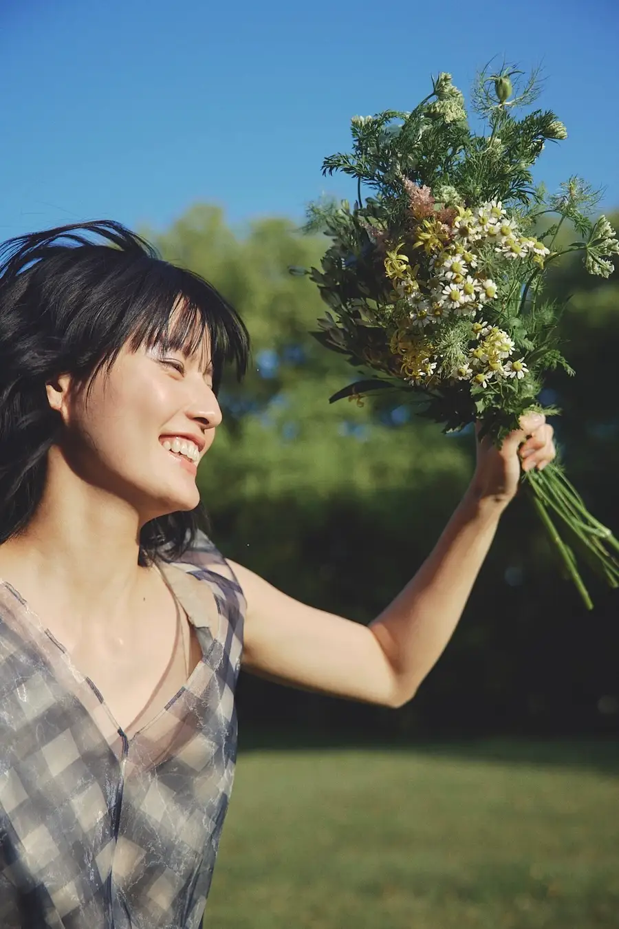 橋本愛、20代最後の写真集が30歳誕生日に発売決定（1/2ページ） - zakⅡ