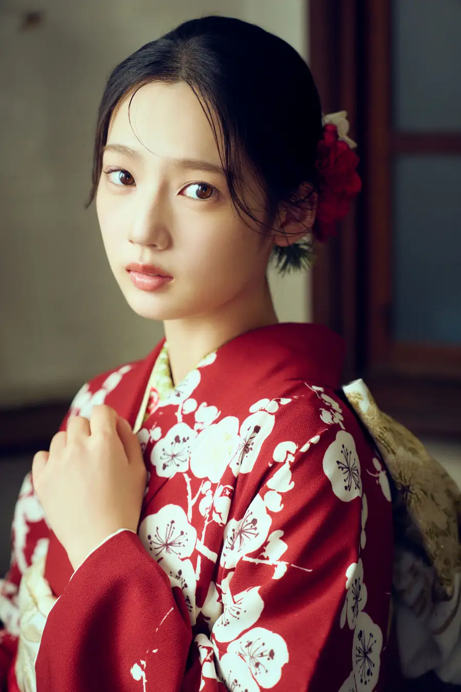 乃木坂46・菅原咲月が表紙「ハタチ」の節目迎えるアイドル9人集結（4