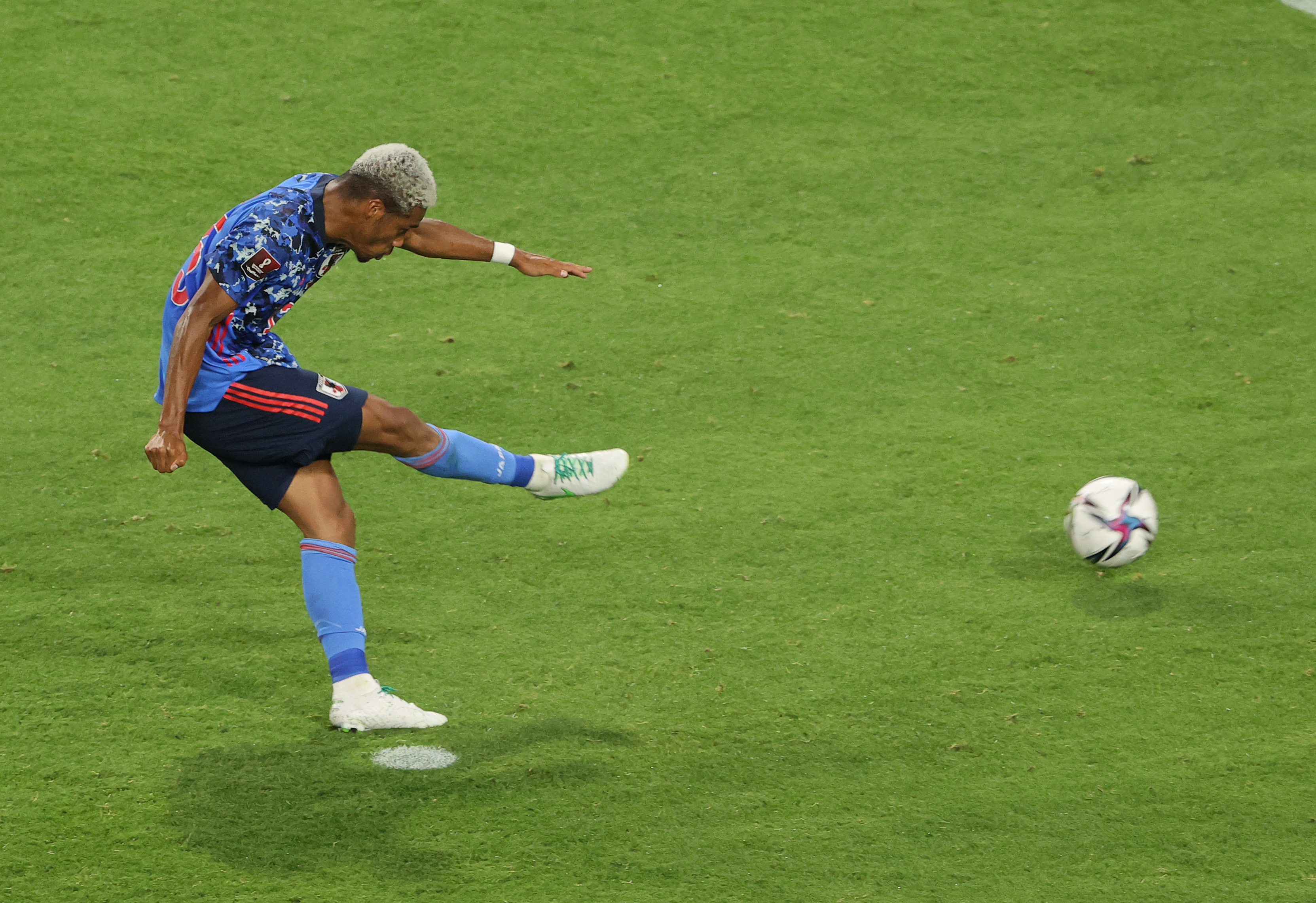 サッカー日本代表戦速報 ４ 前半２７分 オナイウが先制点 産経ニュース