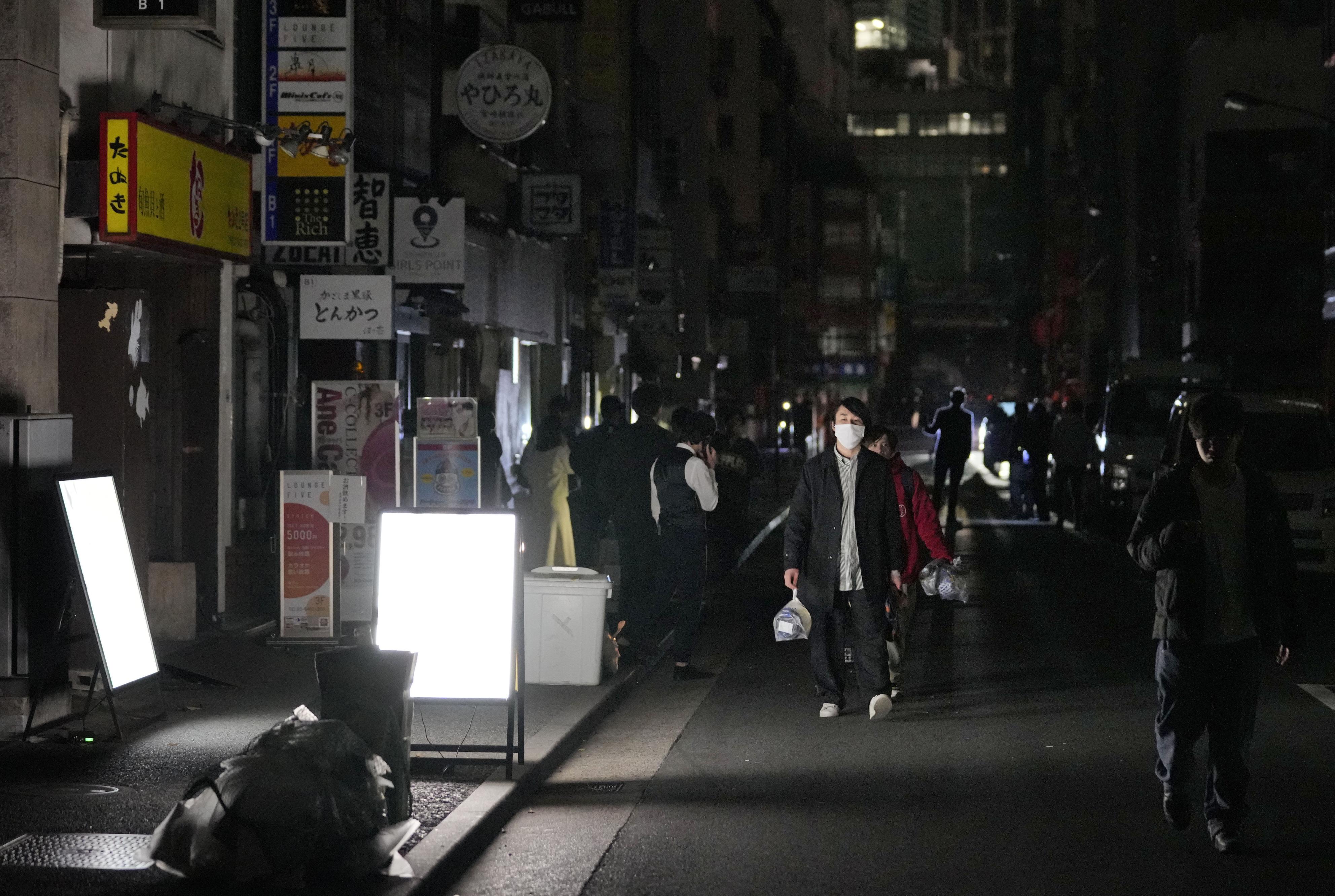 東京都心で停電 信号消え 道路真っ暗 サンスポ