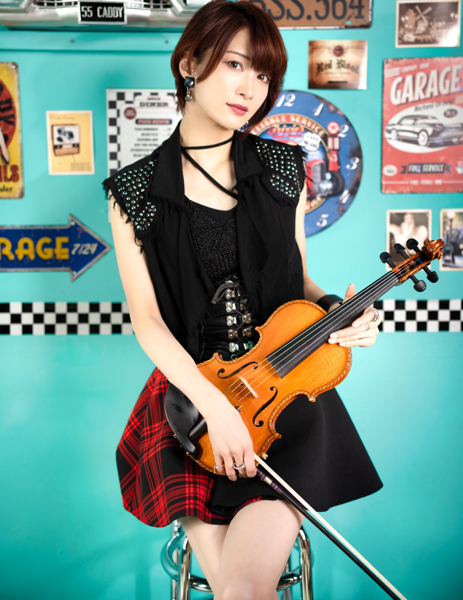 Ayasa、かっこいいバイオリンライブをお届け！ さまざまなジャンルに