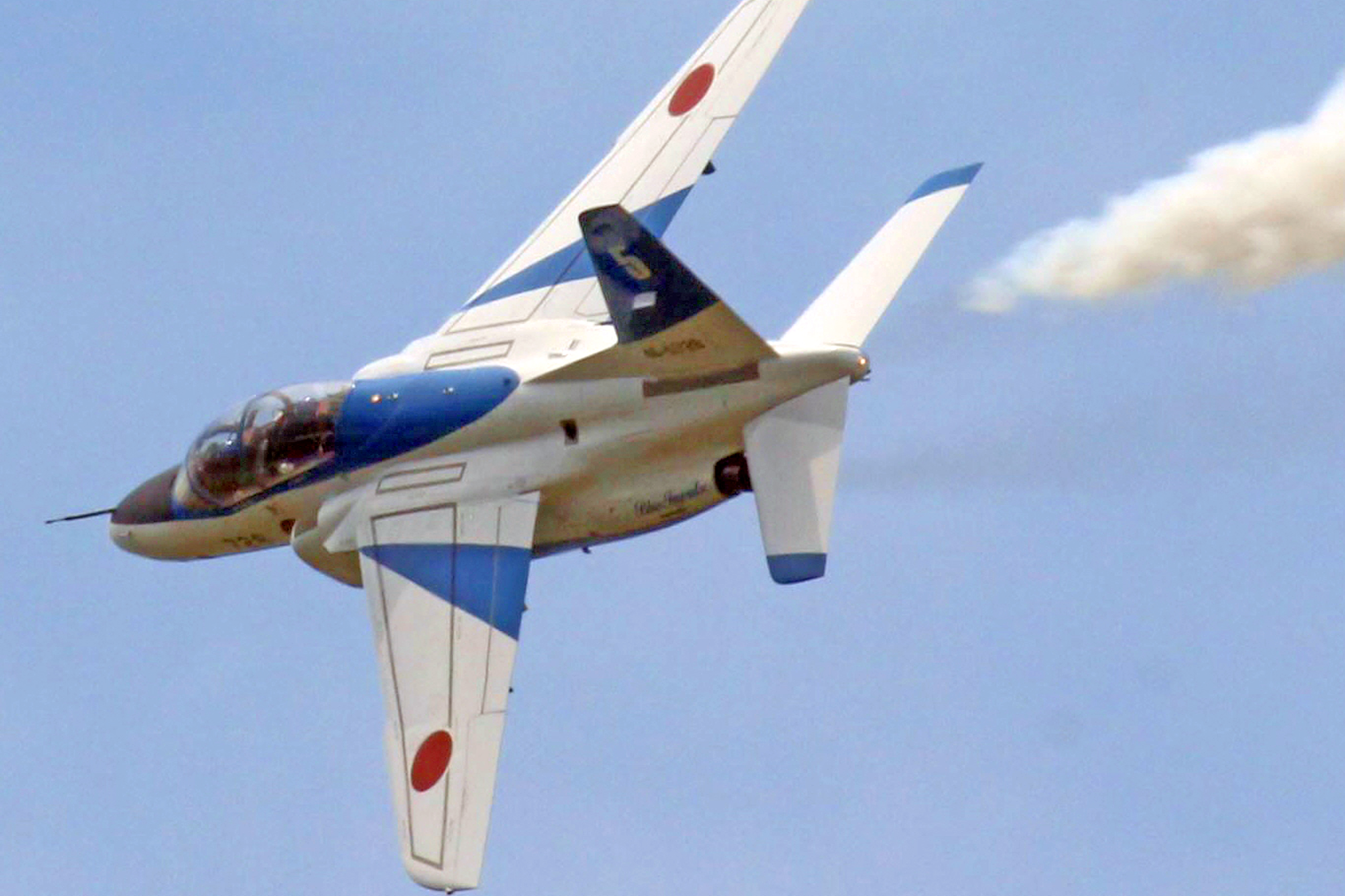 T-4 ブルーインパルス | 装備 | 防衛省 [JASDF] 航空自衛隊
